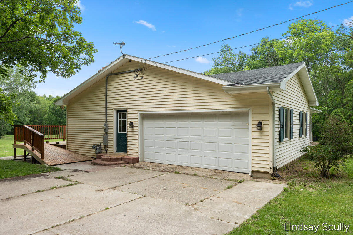 1525 104th Street SW Byron Center MI 49315