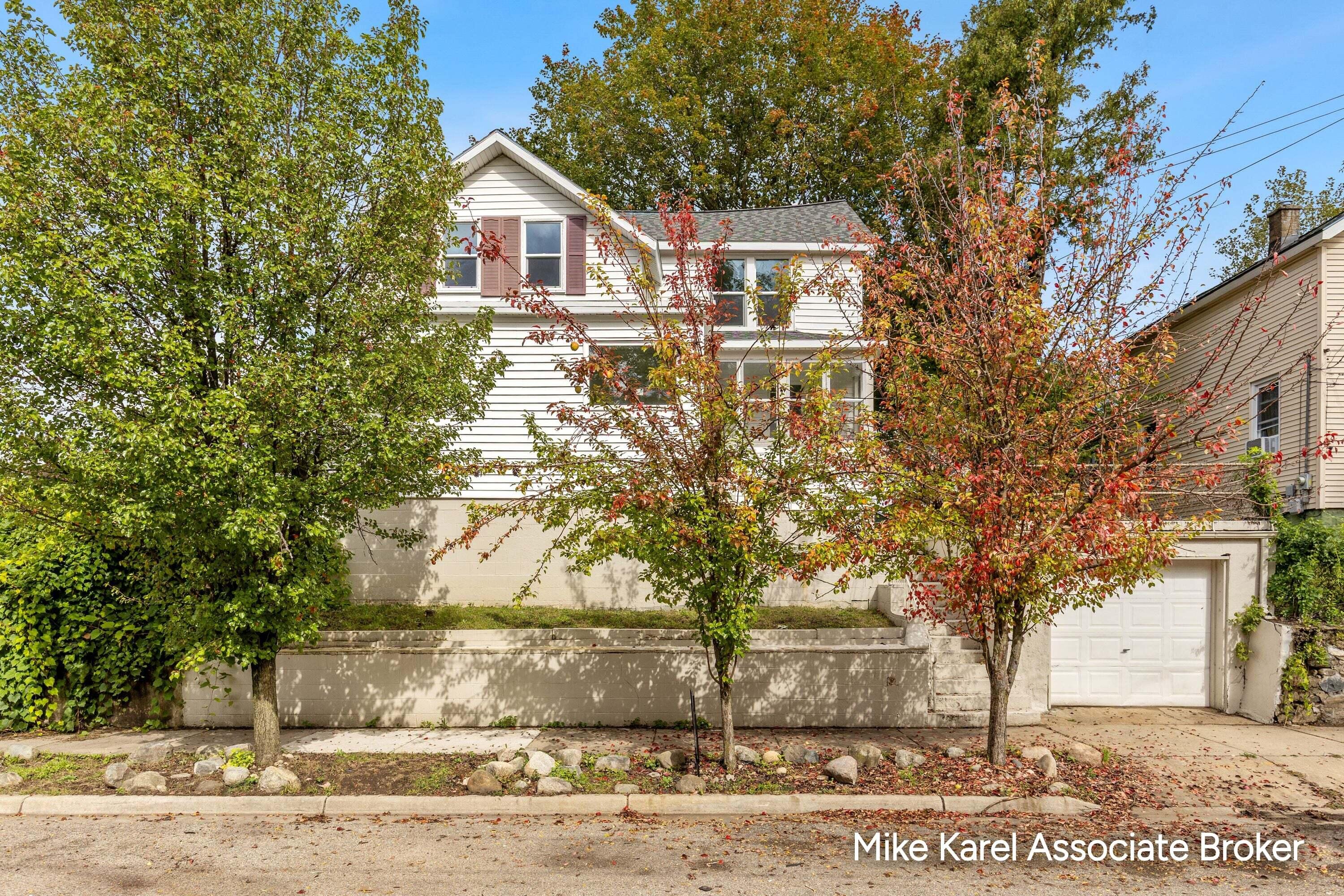 1101 Baxter Street SE Grand Rapids MI 49506