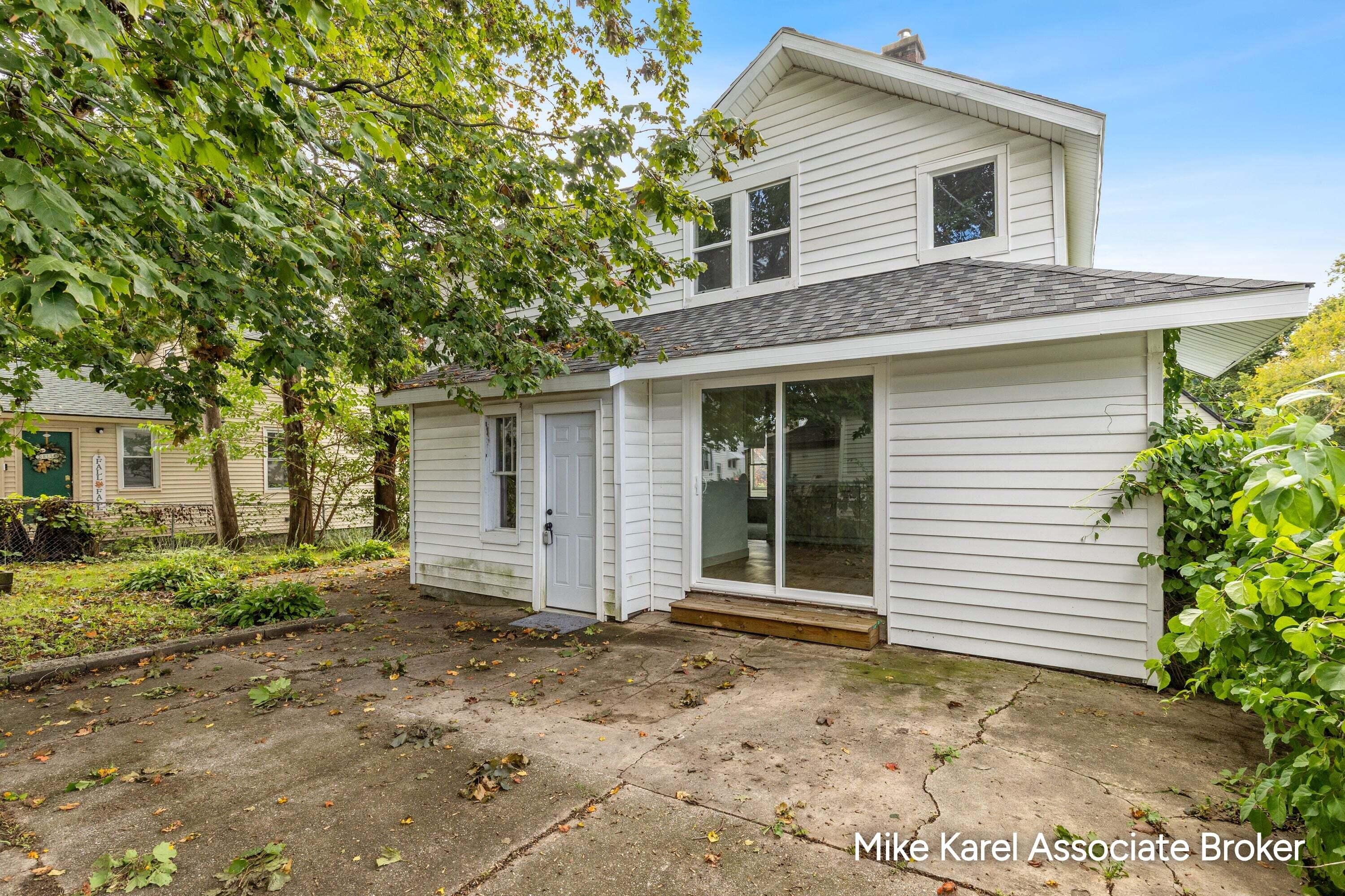 1101 Baxter Street SE Grand Rapids MI 49506