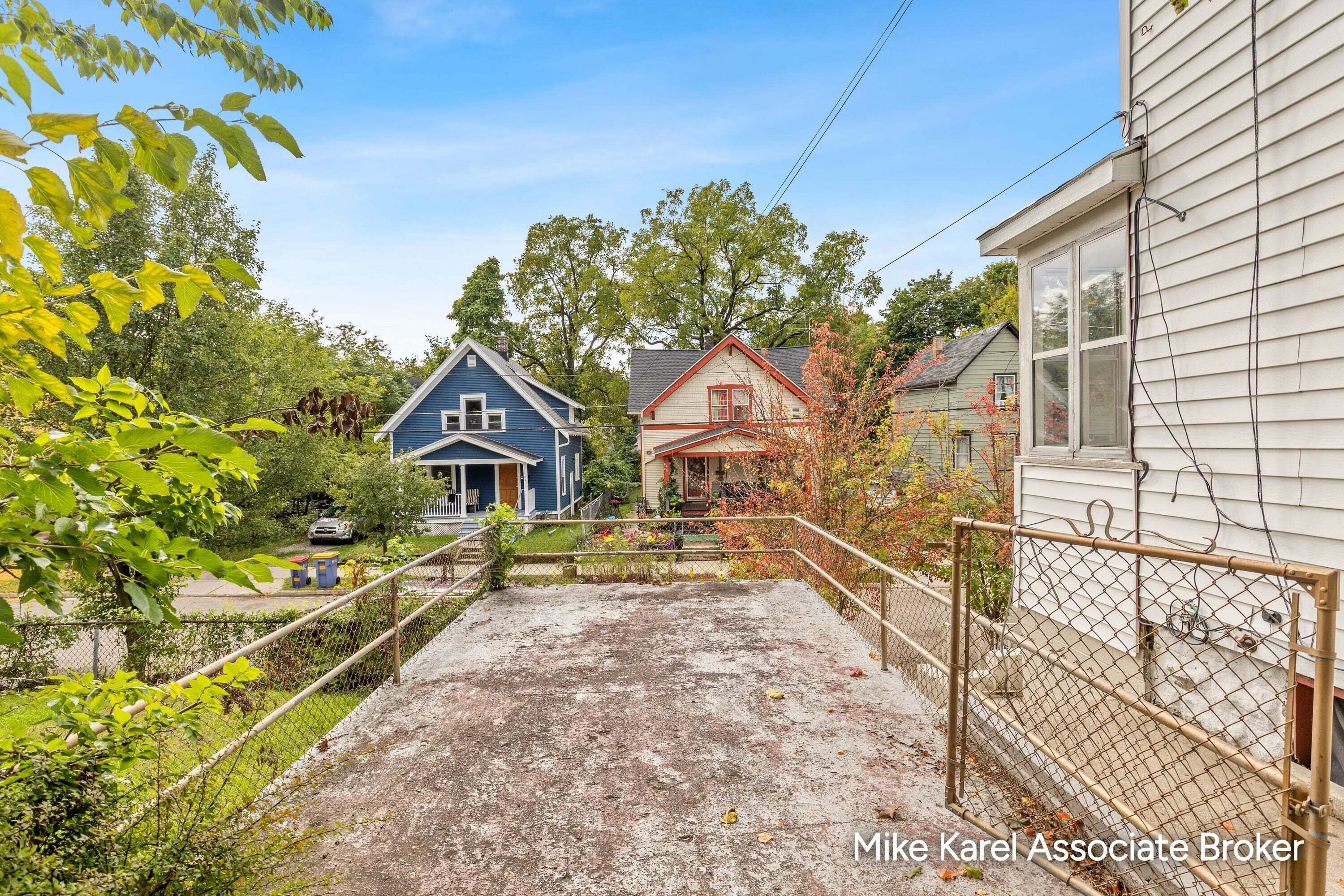 1101 Baxter Street SE Grand Rapids MI 49506