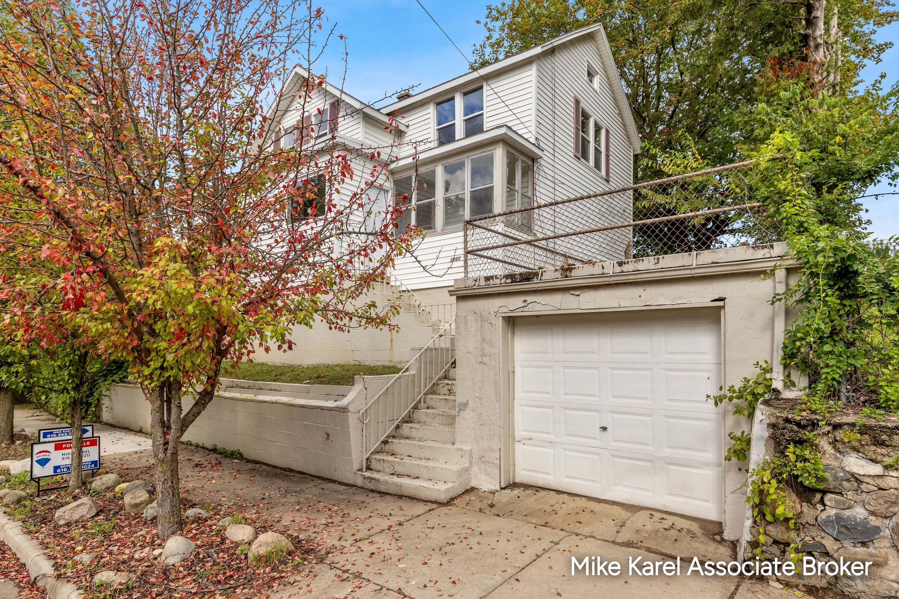 1101 Baxter Street SE Grand Rapids MI 49506