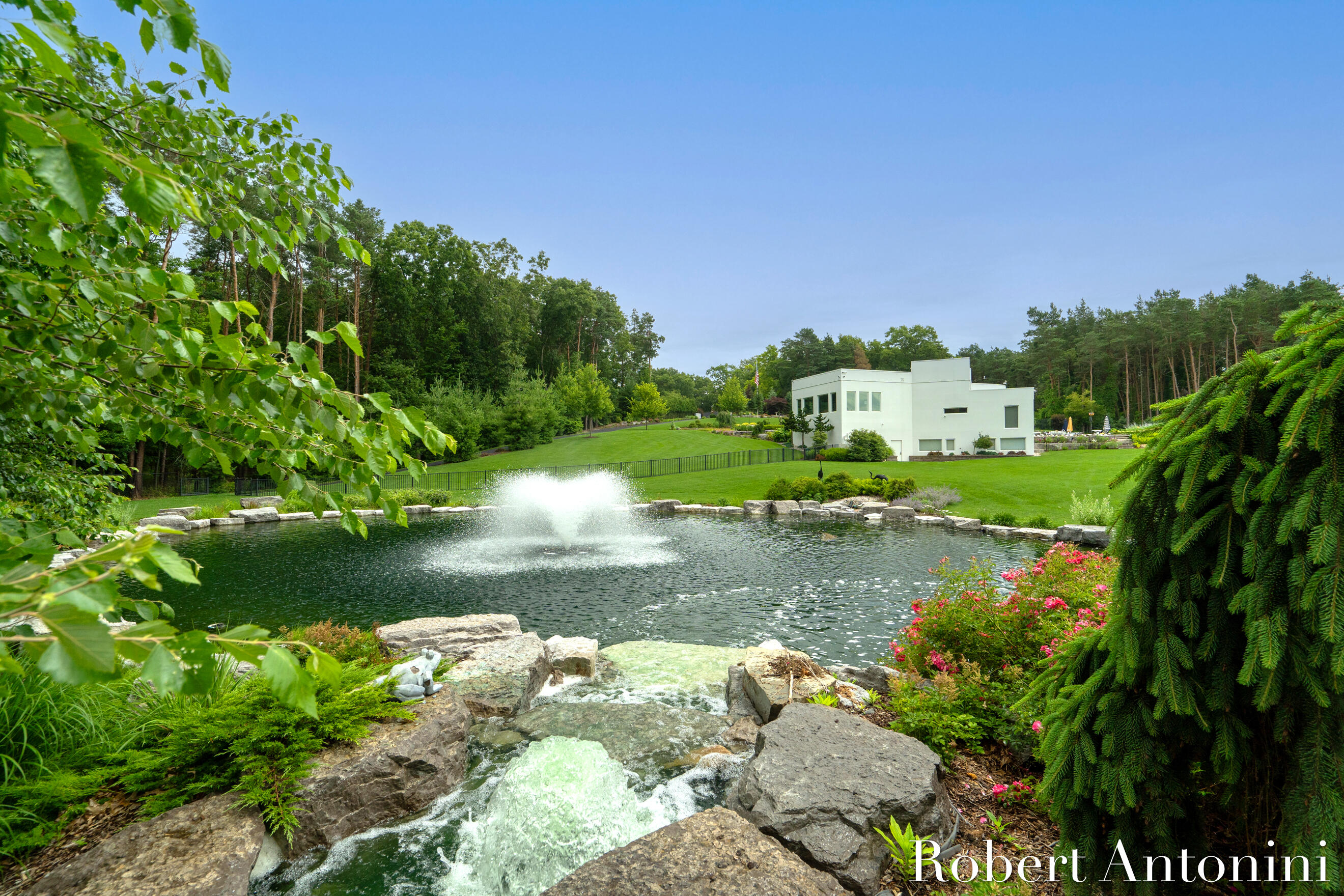 1835 Linson Court SE Grand Rapids MI 49546