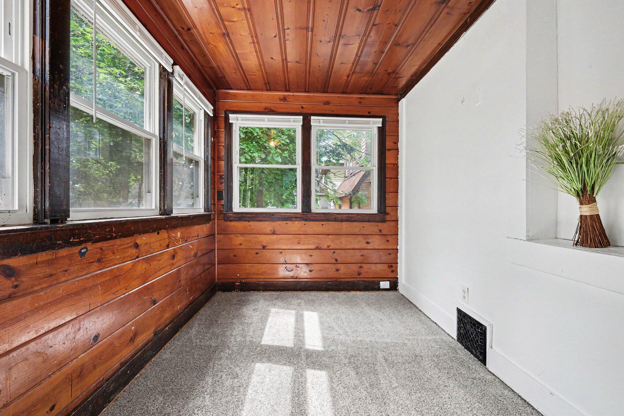 1334 Orville Street SE Grand Rapids MI 49507