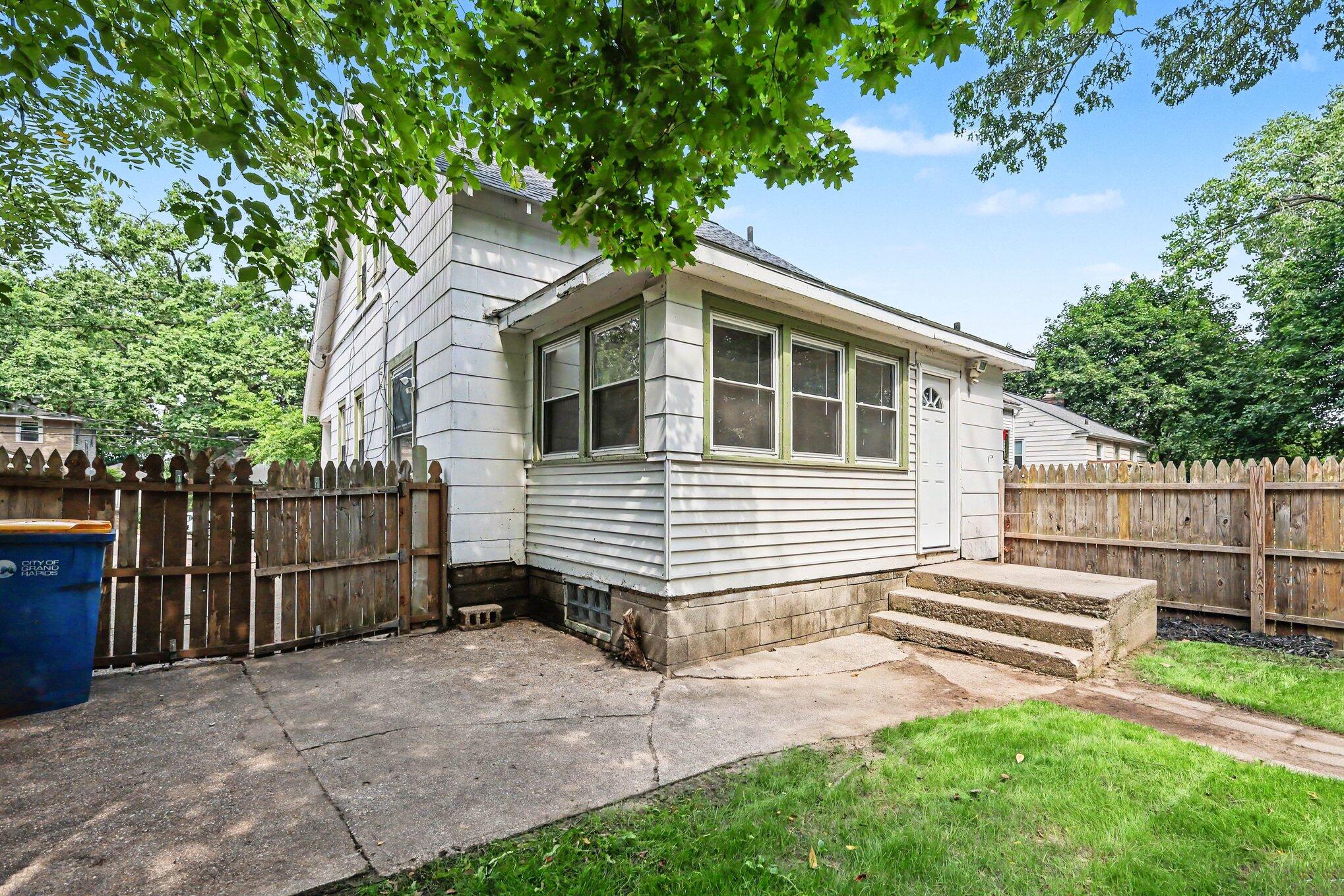 1334 Orville Street SE Grand Rapids MI 49507