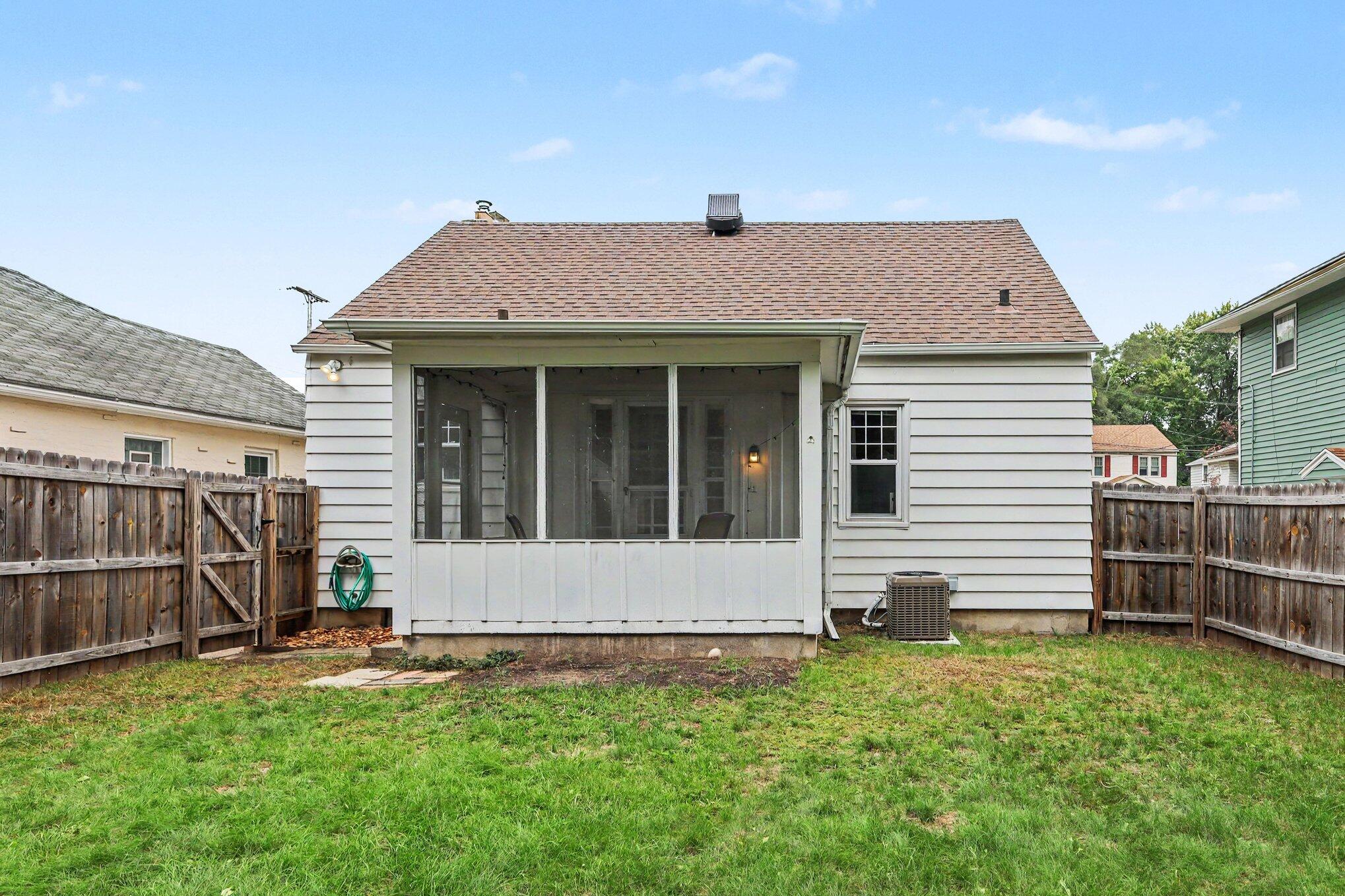 662 SE Deming Street SE Grand Rapids MI 49507