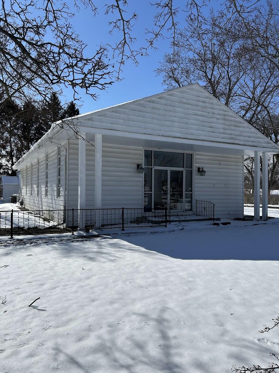 2451 Spansail Niles MI 49120