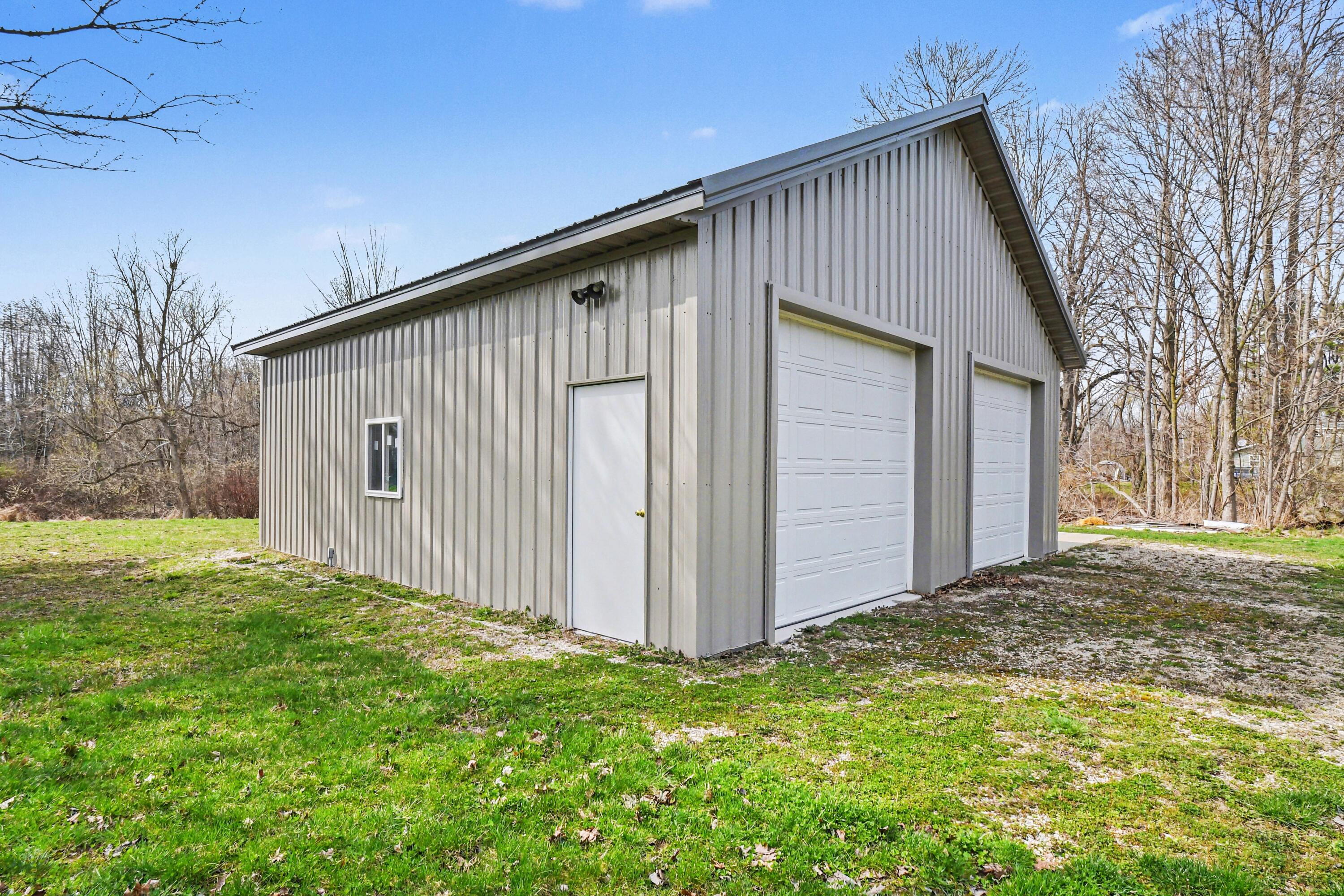 45284 Co Road 703 Coloma MI 49038