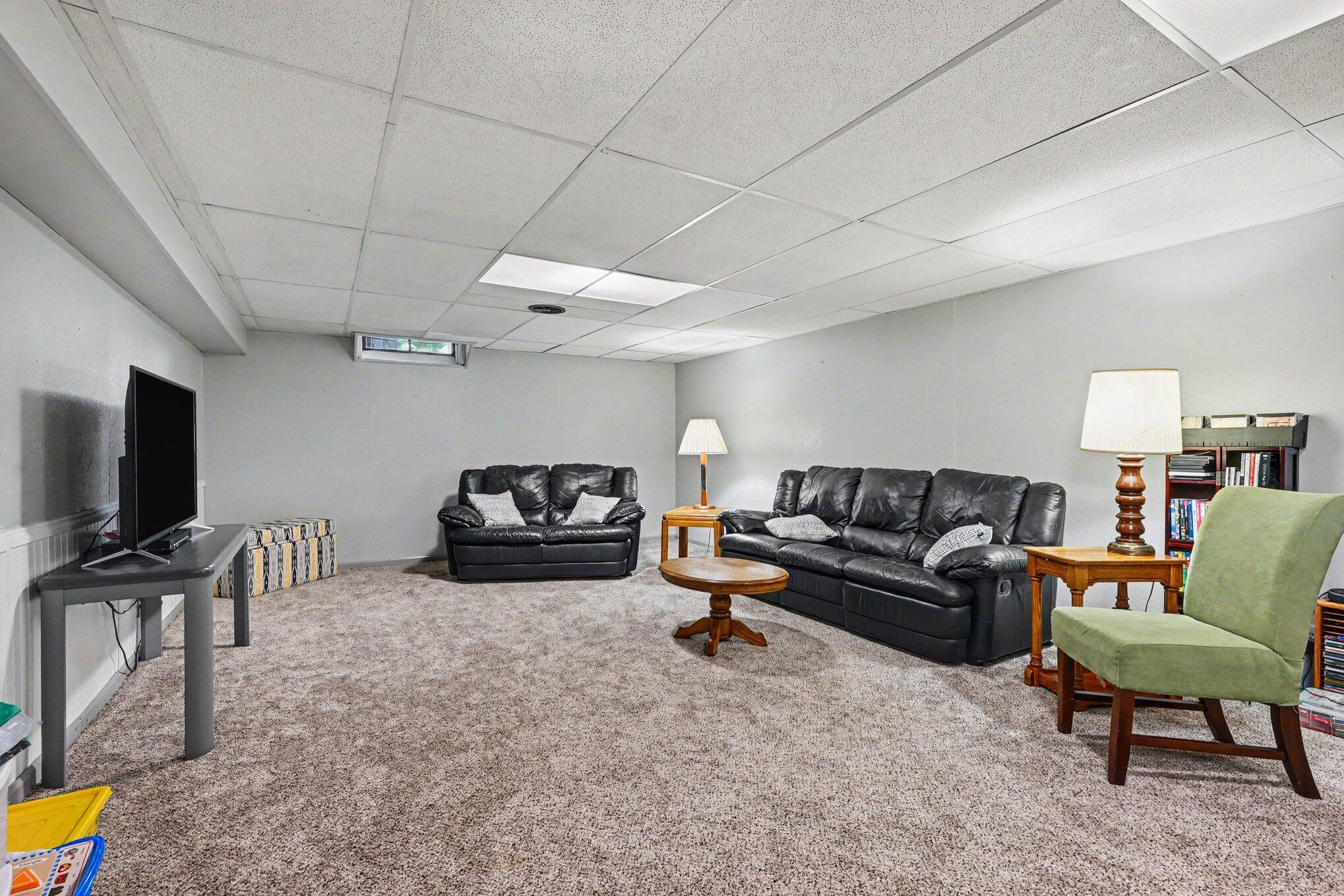 4304 Sunnybrook Drive Kalamazoo MI 49008