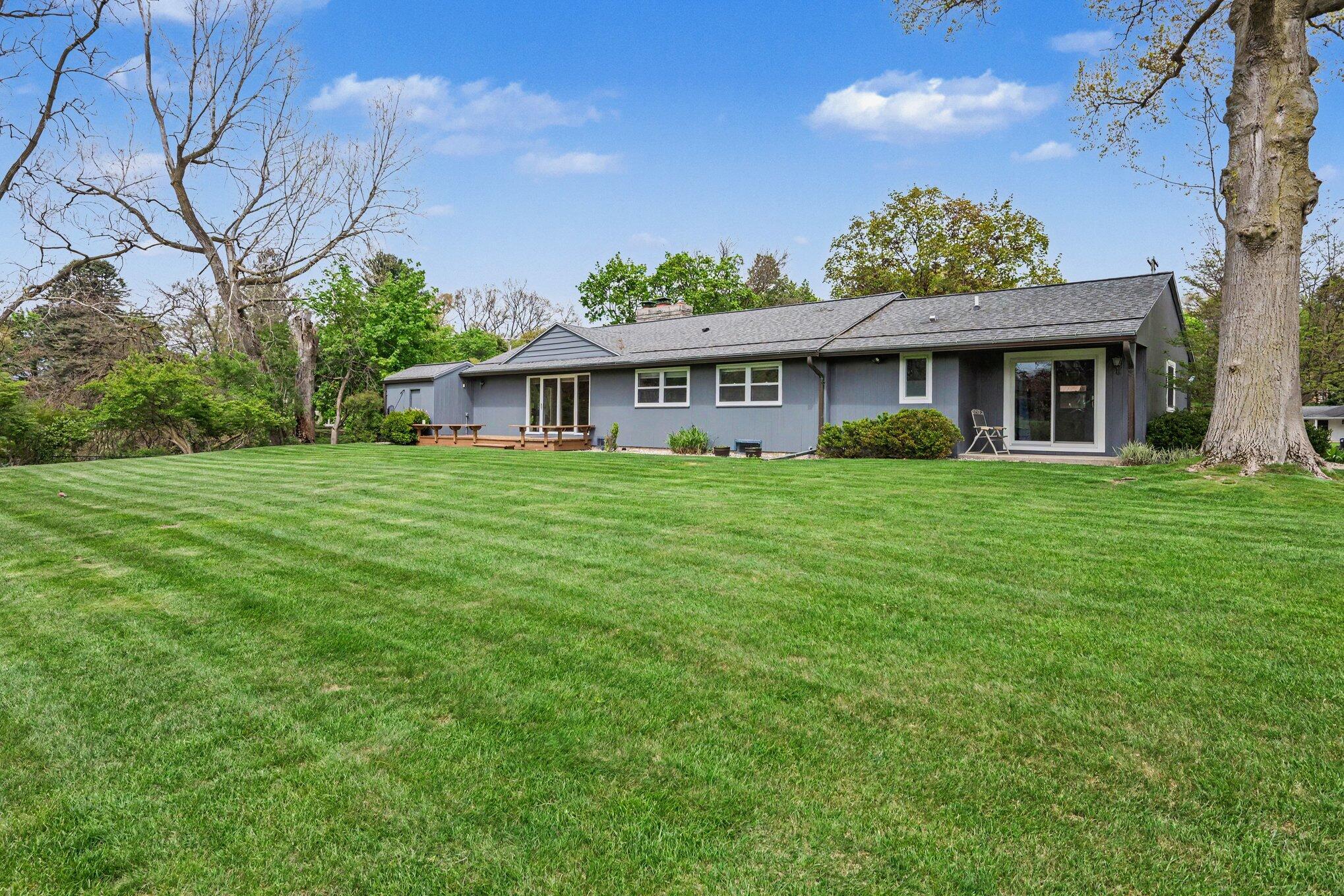 4304 Sunnybrook Drive Kalamazoo MI 49008