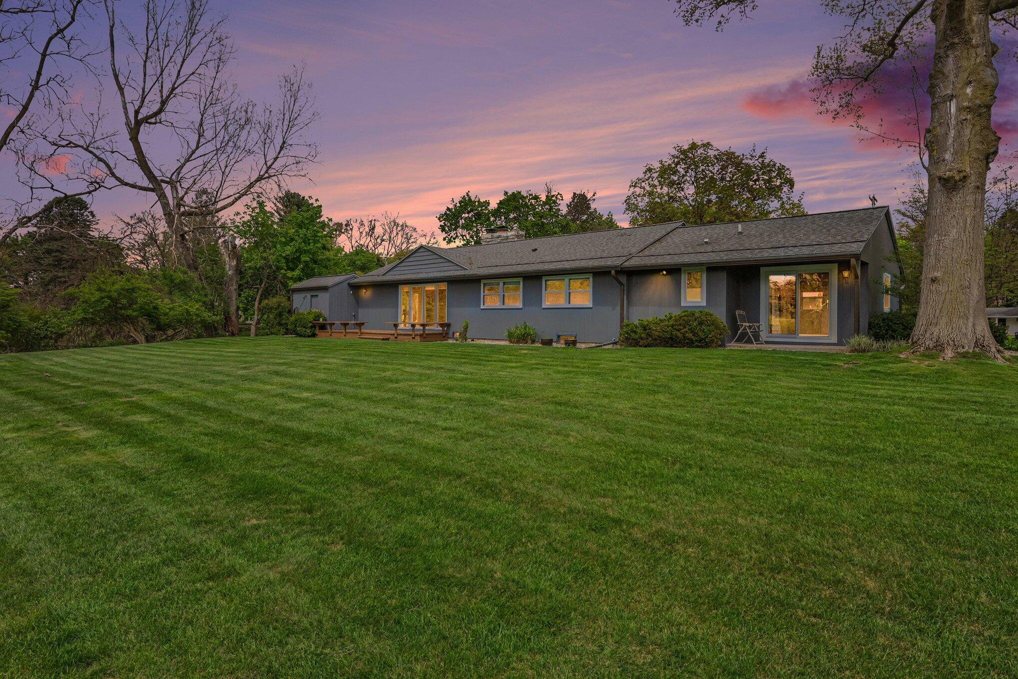 4304 Sunnybrook Drive Kalamazoo MI 49008