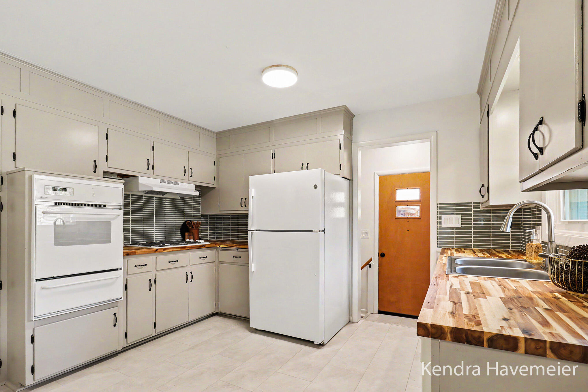 505 Fairfield Avenue NW Grand Rapids MI 49504
