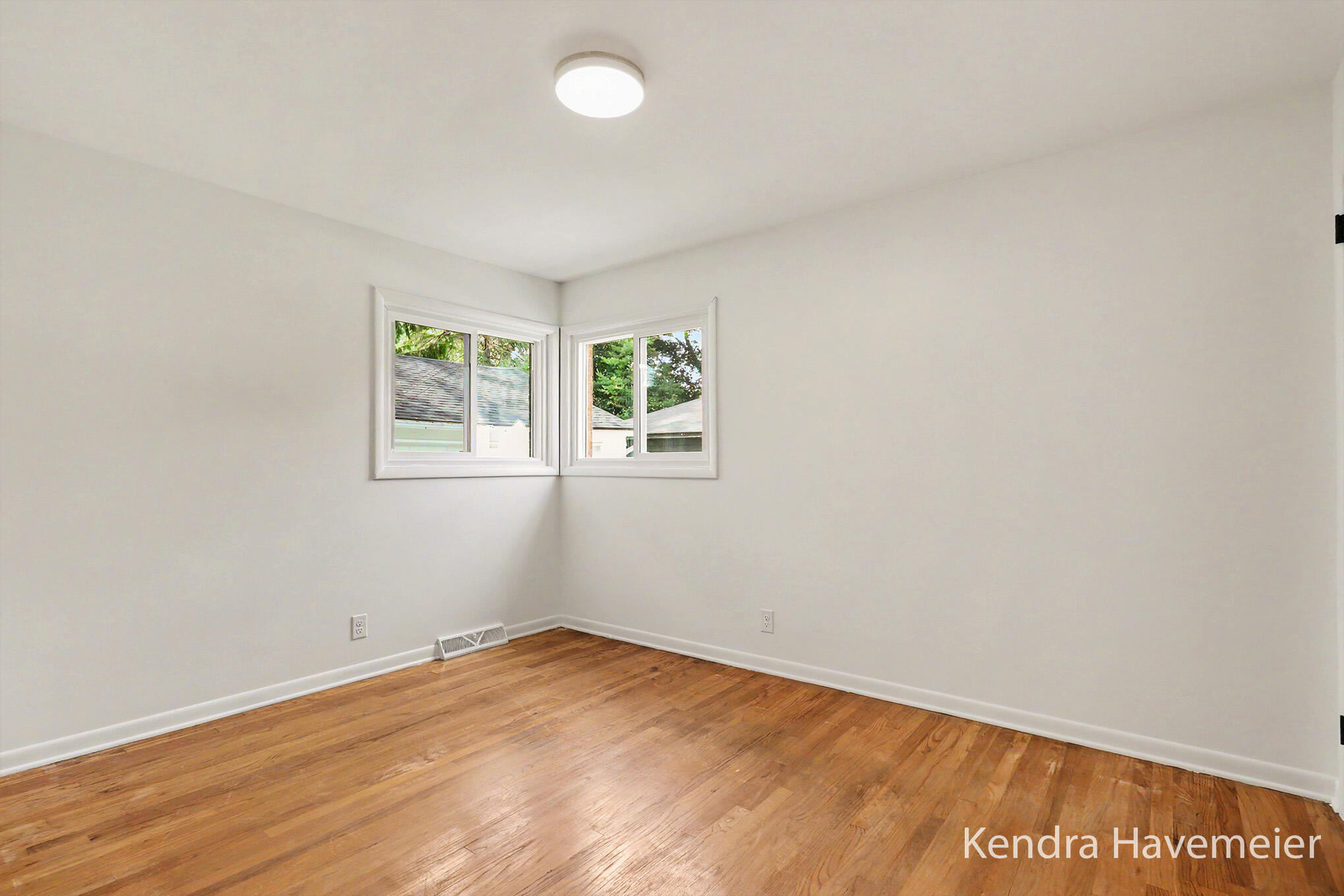 505 Fairfield Avenue NW Grand Rapids MI 49504