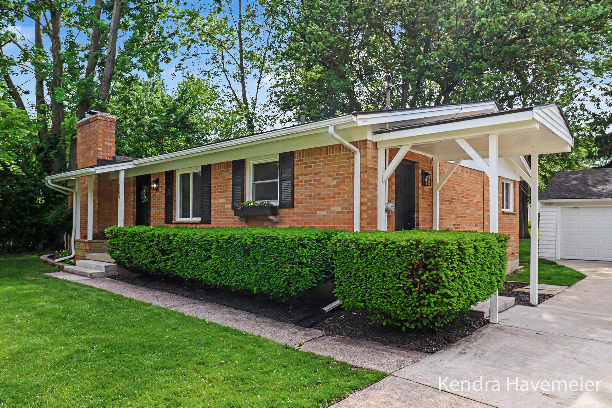 505 Fairfield Avenue NW Grand Rapids MI 49504