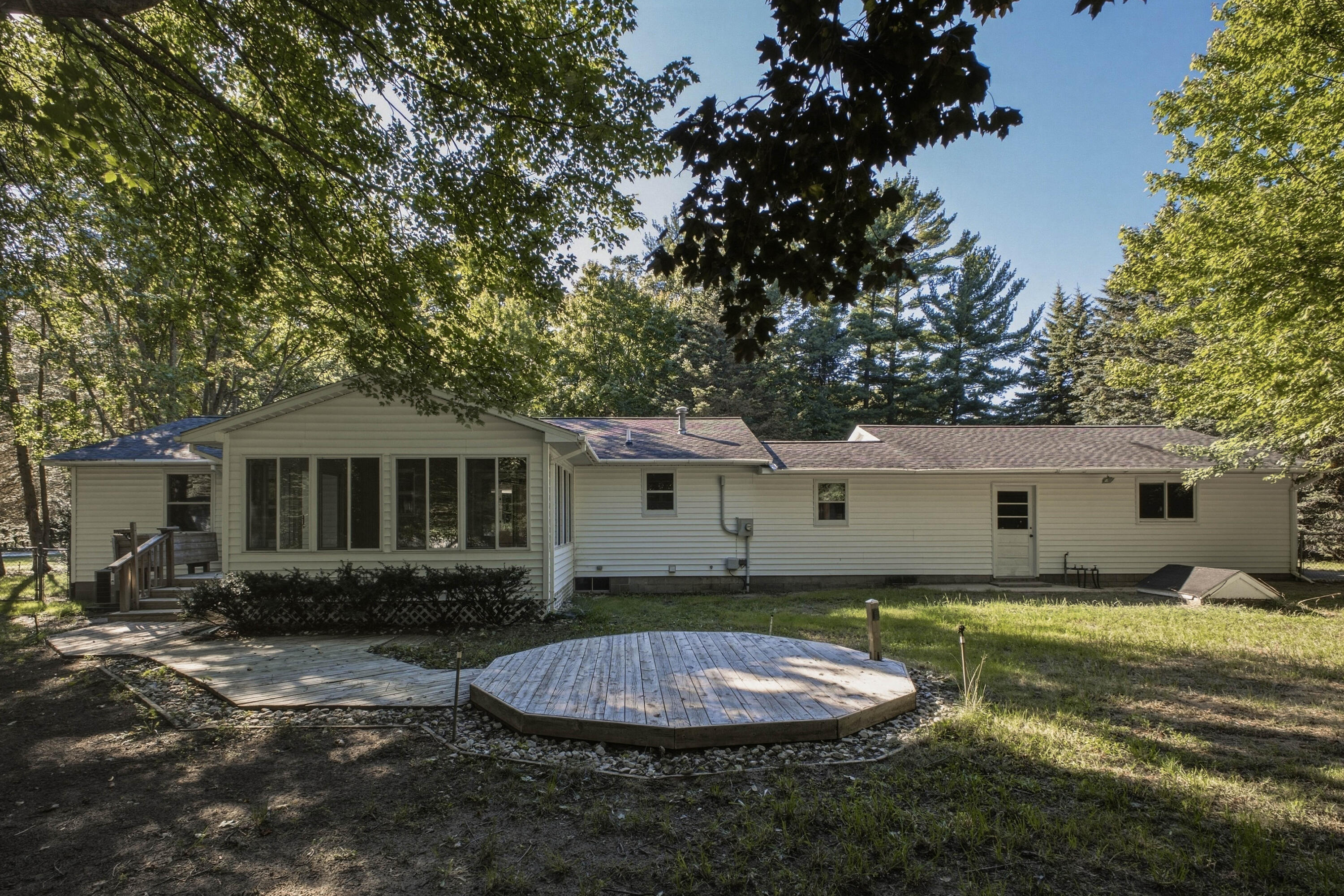 560 N Green Creek Road Muskegon MI 49445