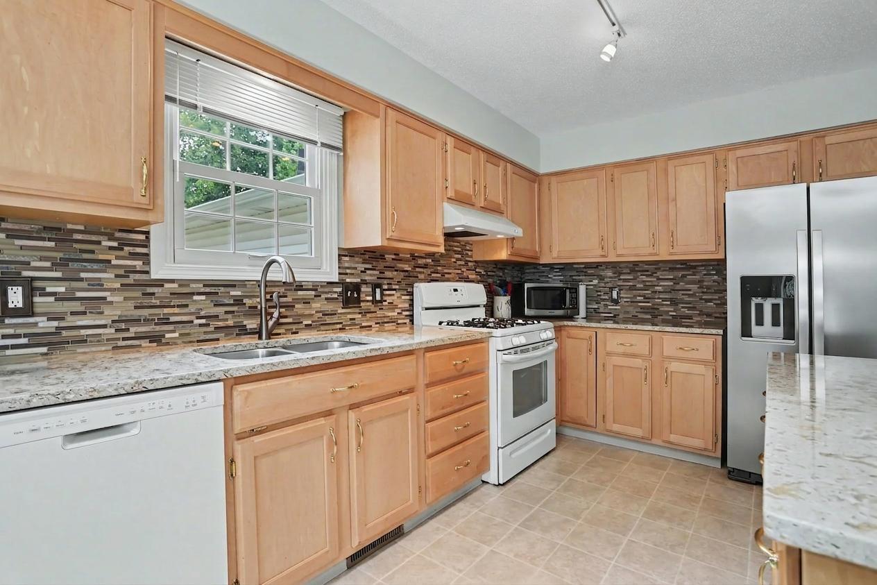 7509 Saint George Circle Portage MI 49024