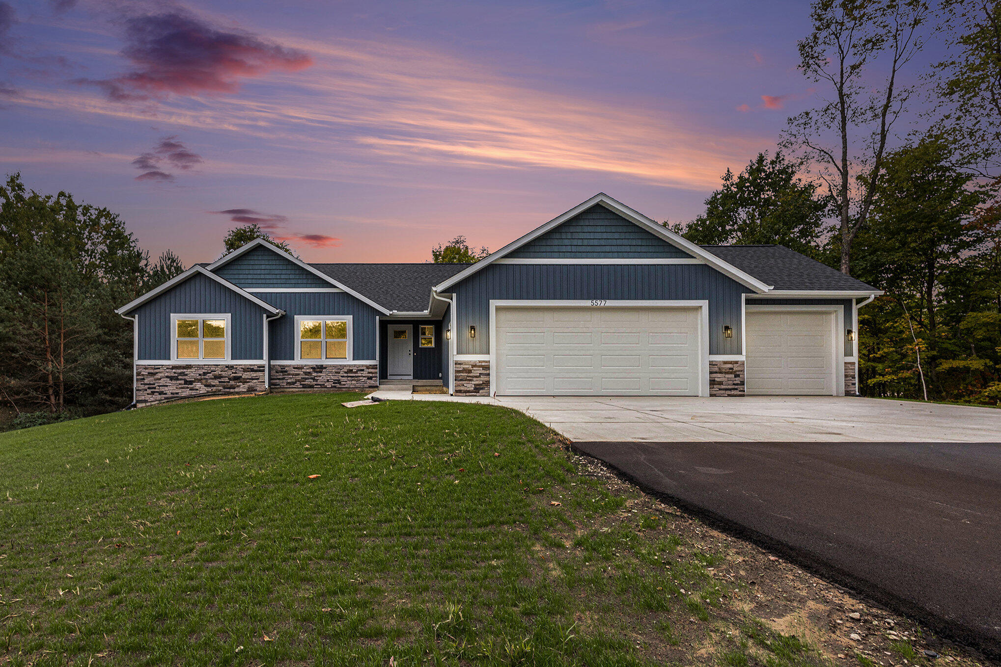 5577 Timberstone Lane West Olive MI 49460