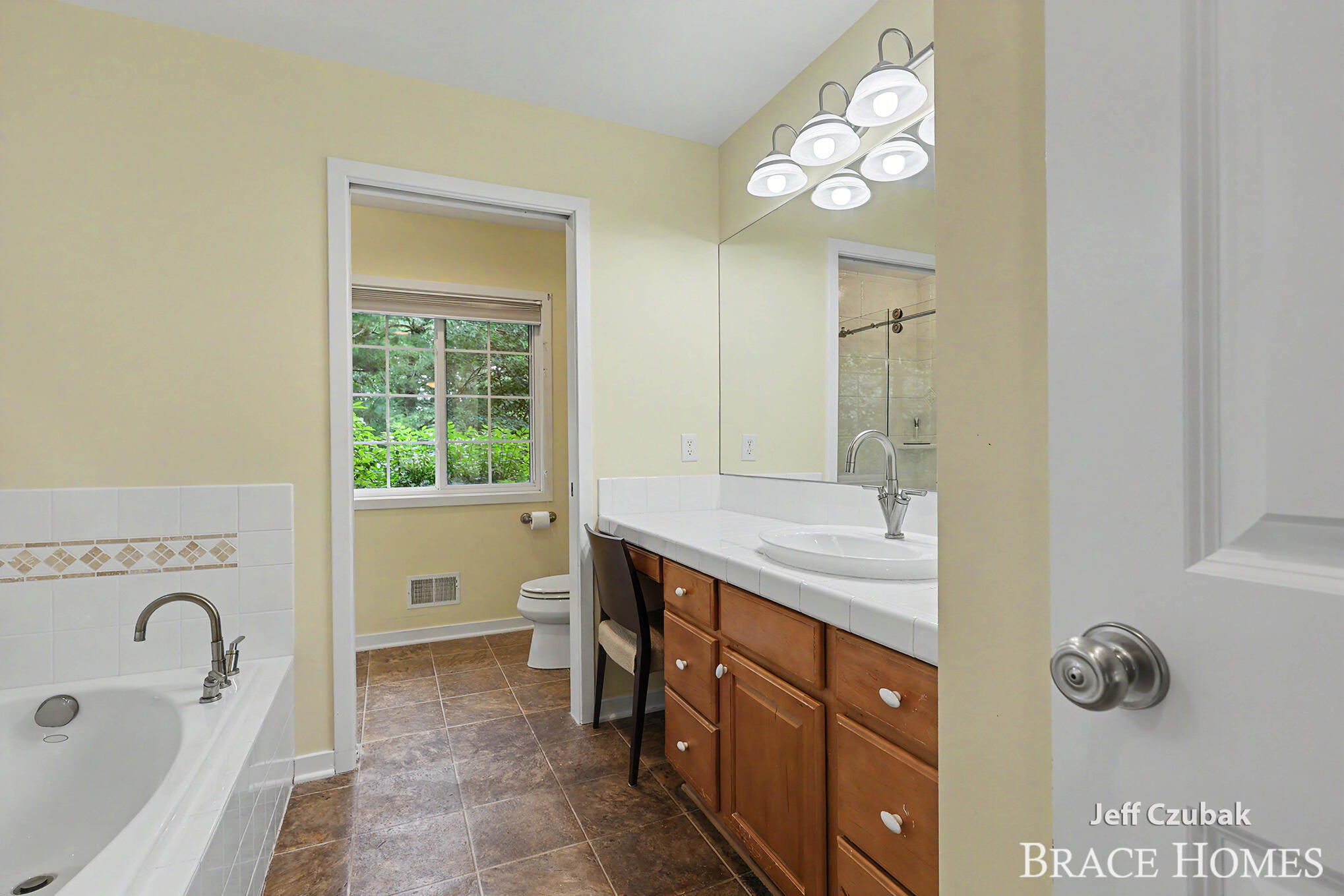 2336 Forest Trail Circle Fennville MI 49408