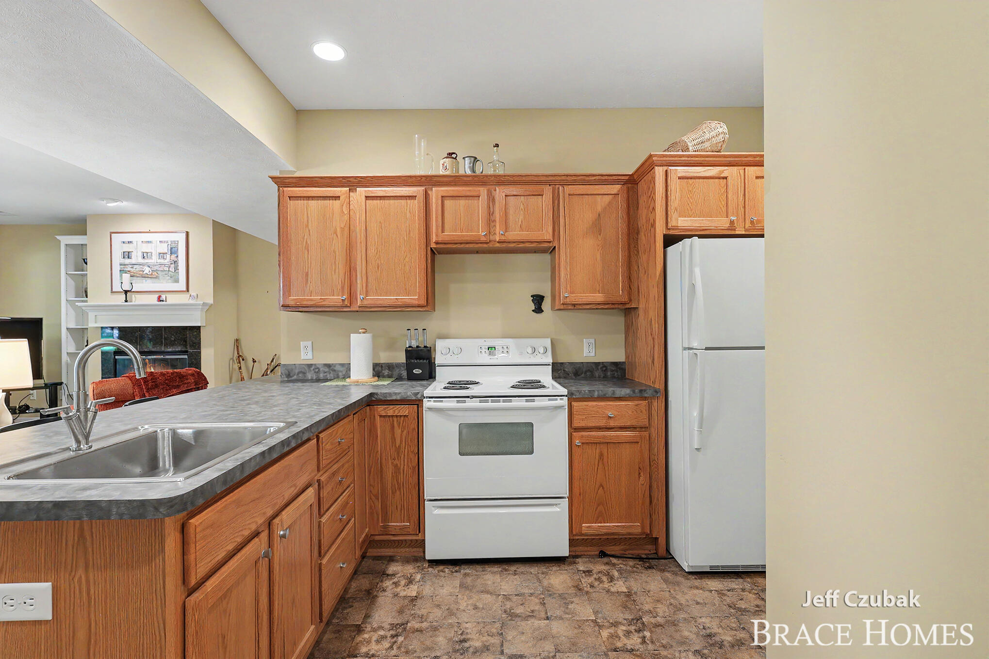 2336 Forest Trail Circle Fennville MI 49408