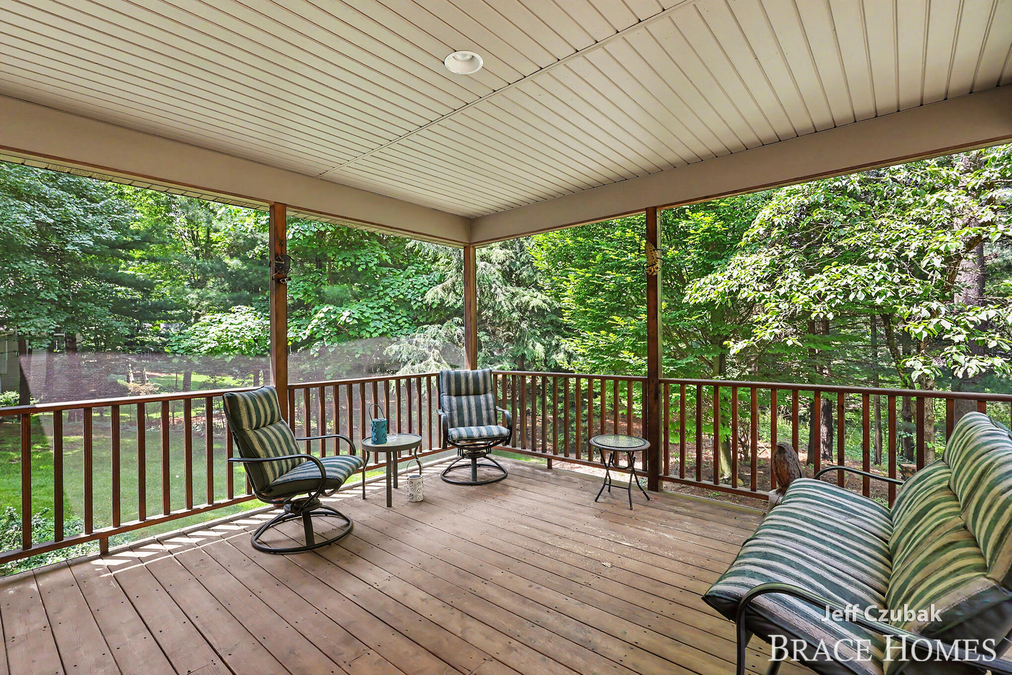 2336 Forest Trail Circle Fennville MI 49408
