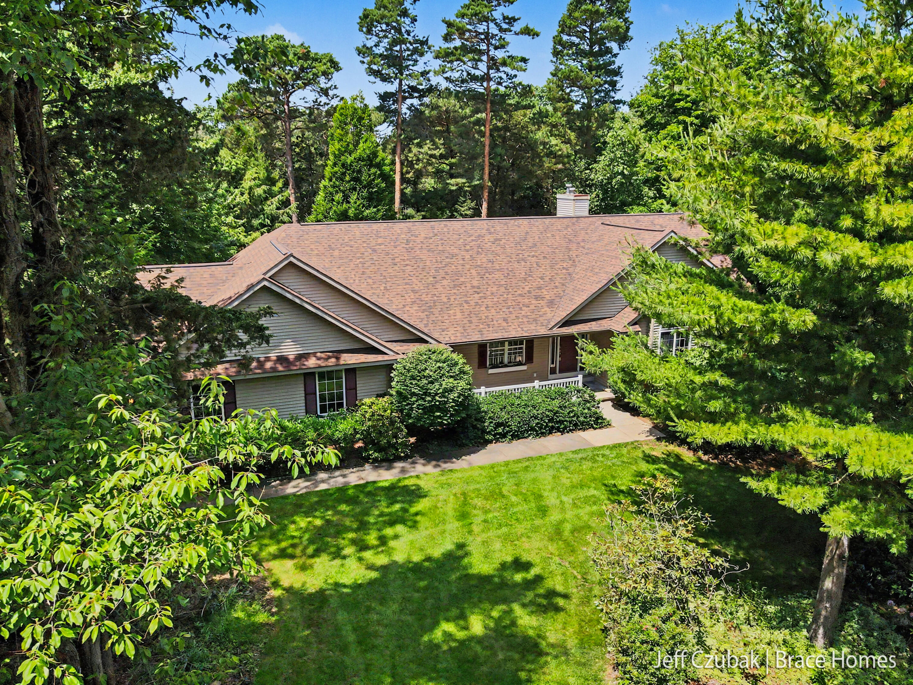 2336 Forest Trail Circle Fennville MI 49408