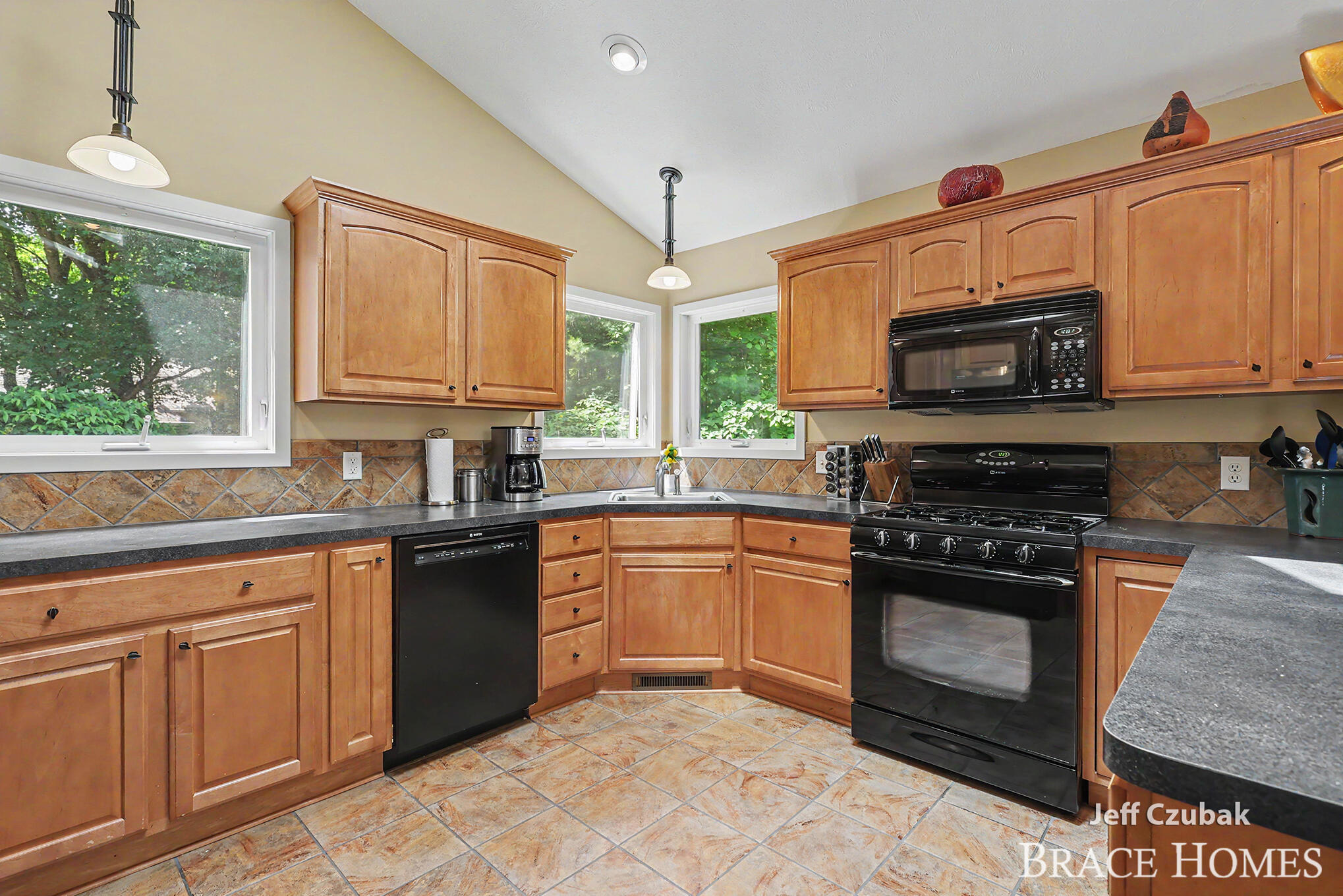 2336 Forest Trail Circle Fennville MI 49408