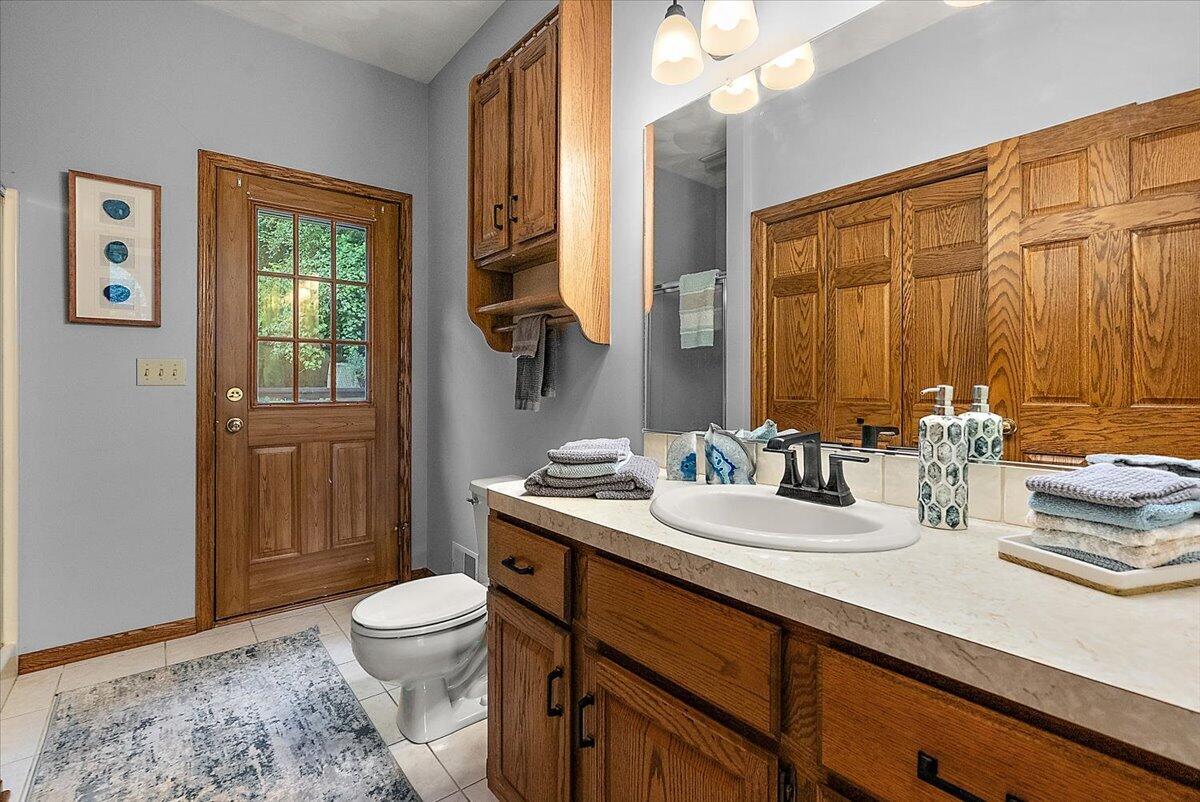 432 N Division Avenue Holland MI 49424