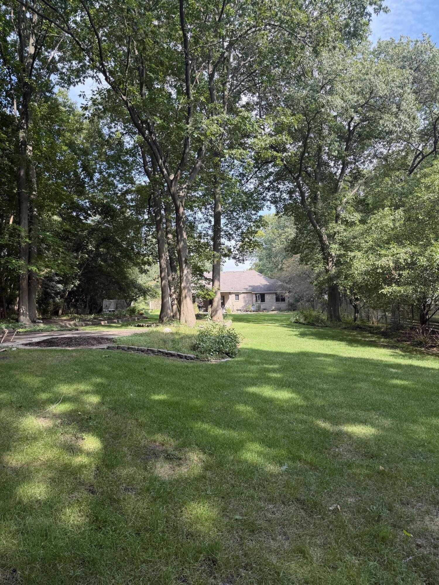 432 N Division Avenue Holland MI 49424