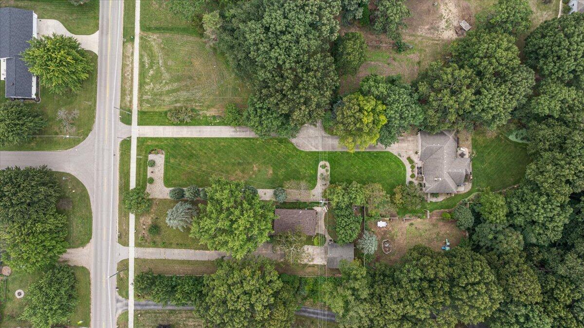 432 N Division Avenue Holland MI 49424