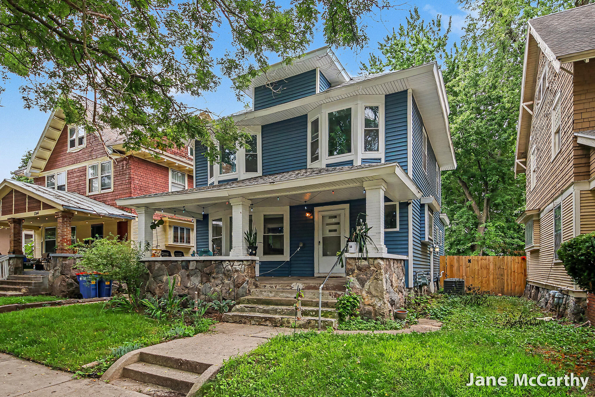 1240 Bemis Street SE Grand Rapids MI 49506