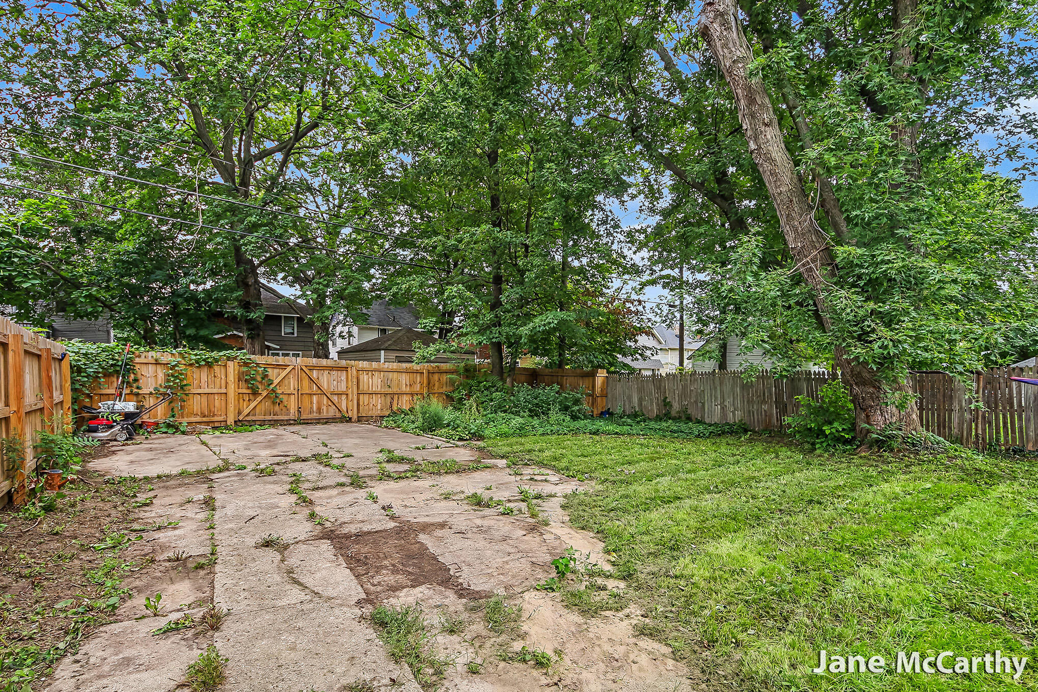 1240 Bemis Street SE Grand Rapids MI 49506