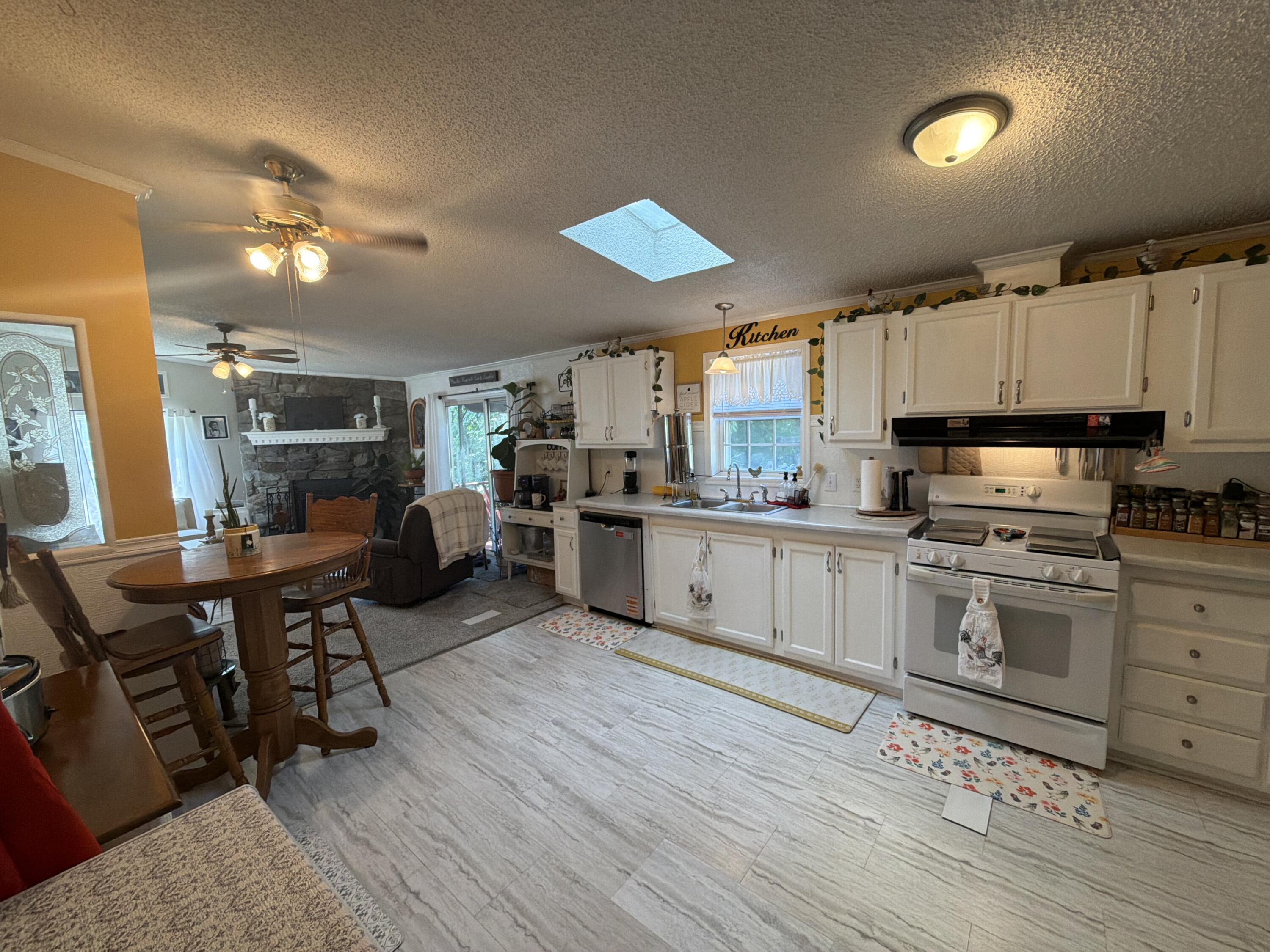 14279 Winters Creek W West Olive MI 49460