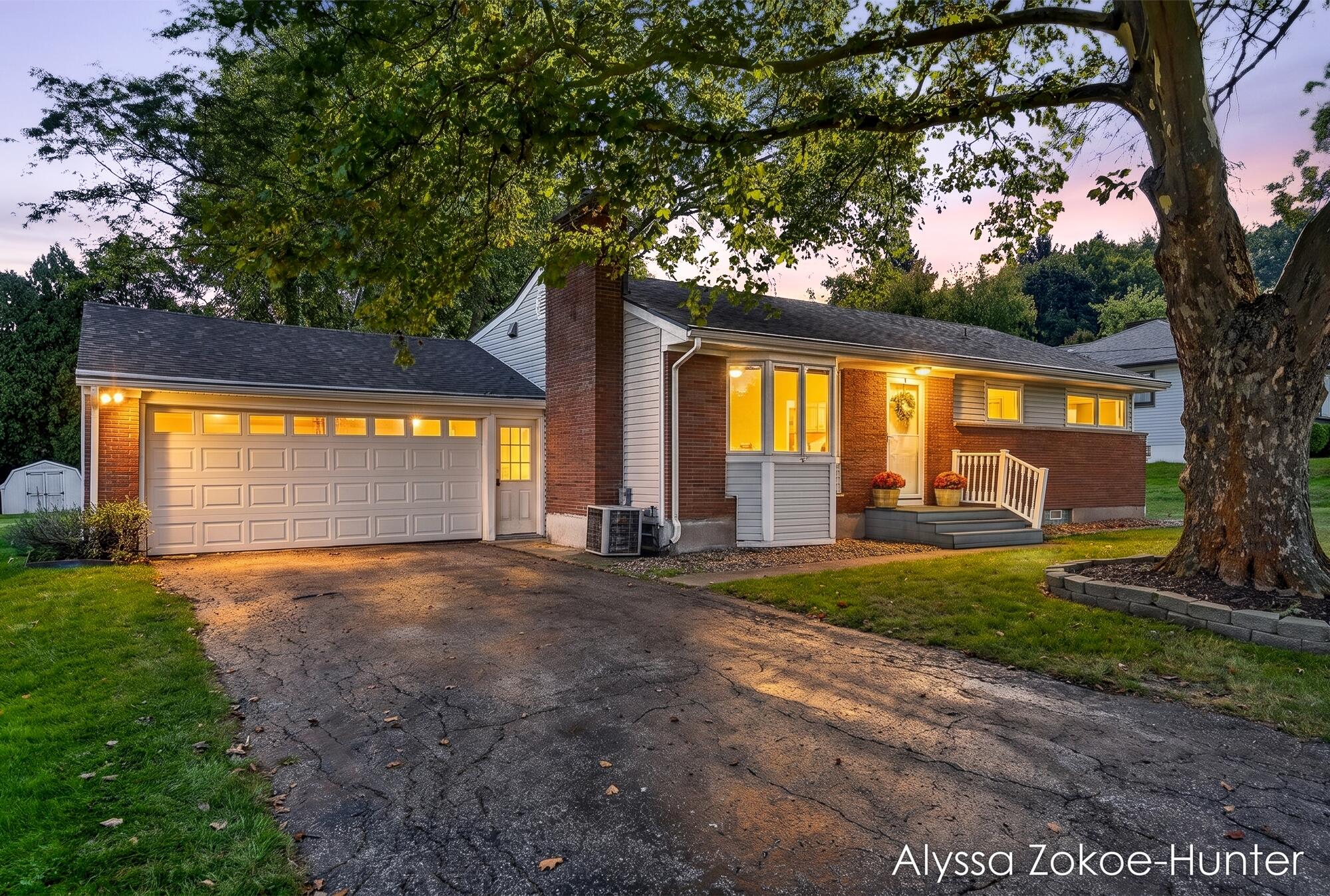 1938 Moerland Court NW Grand Rapids MI 49504