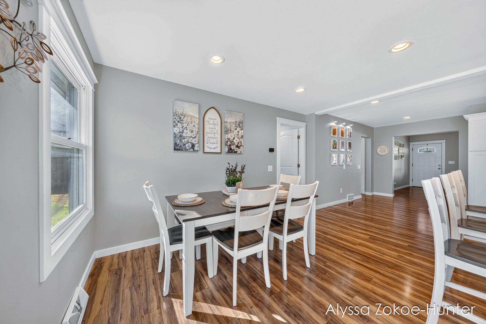 1938 Moerland Court NW Grand Rapids MI 49504