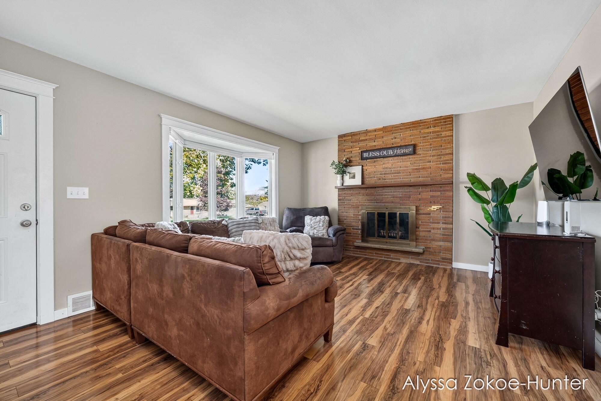 1938 Moerland Court NW Grand Rapids MI 49504