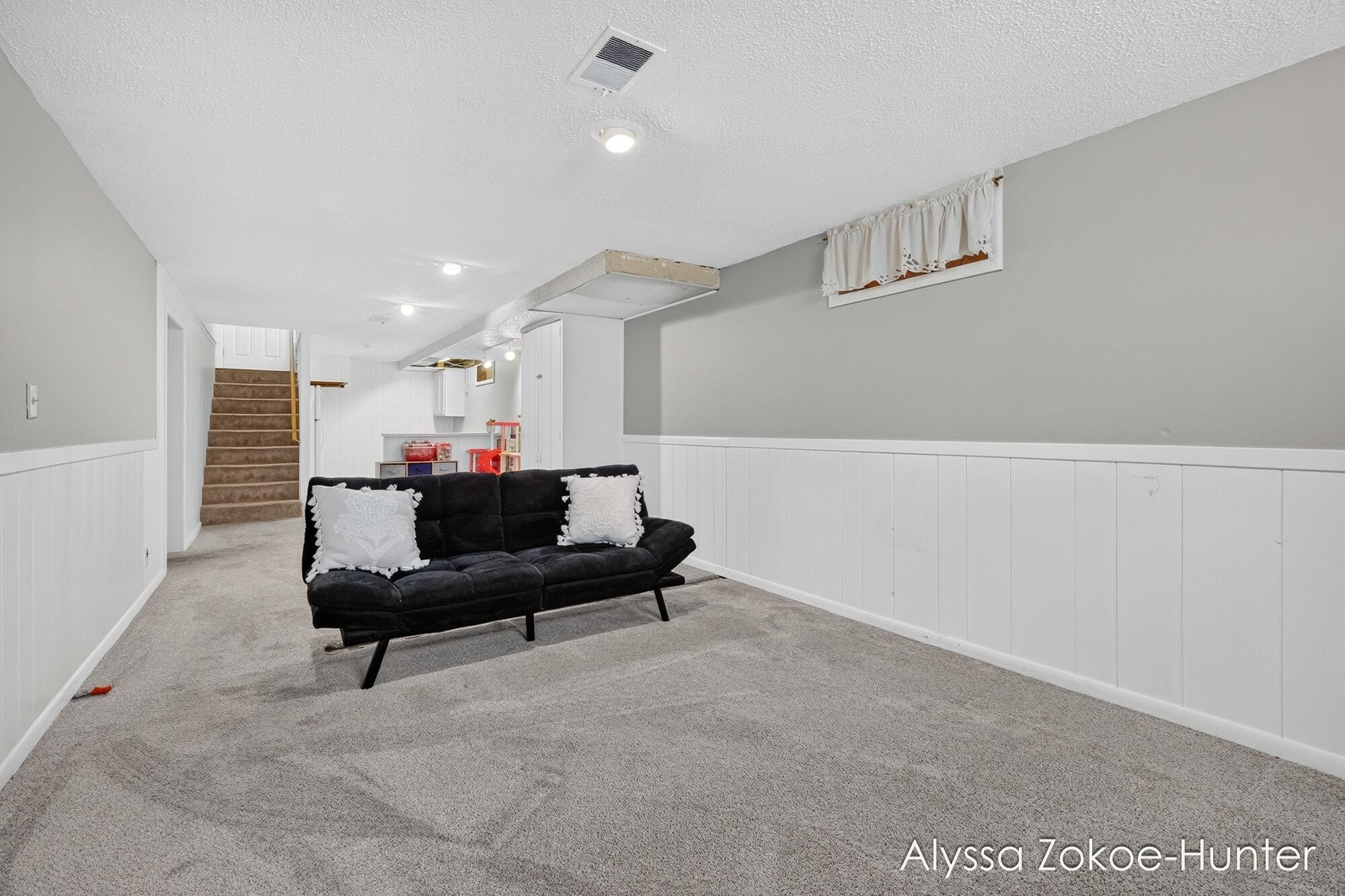 1938 Moerland Court NW Grand Rapids MI 49504