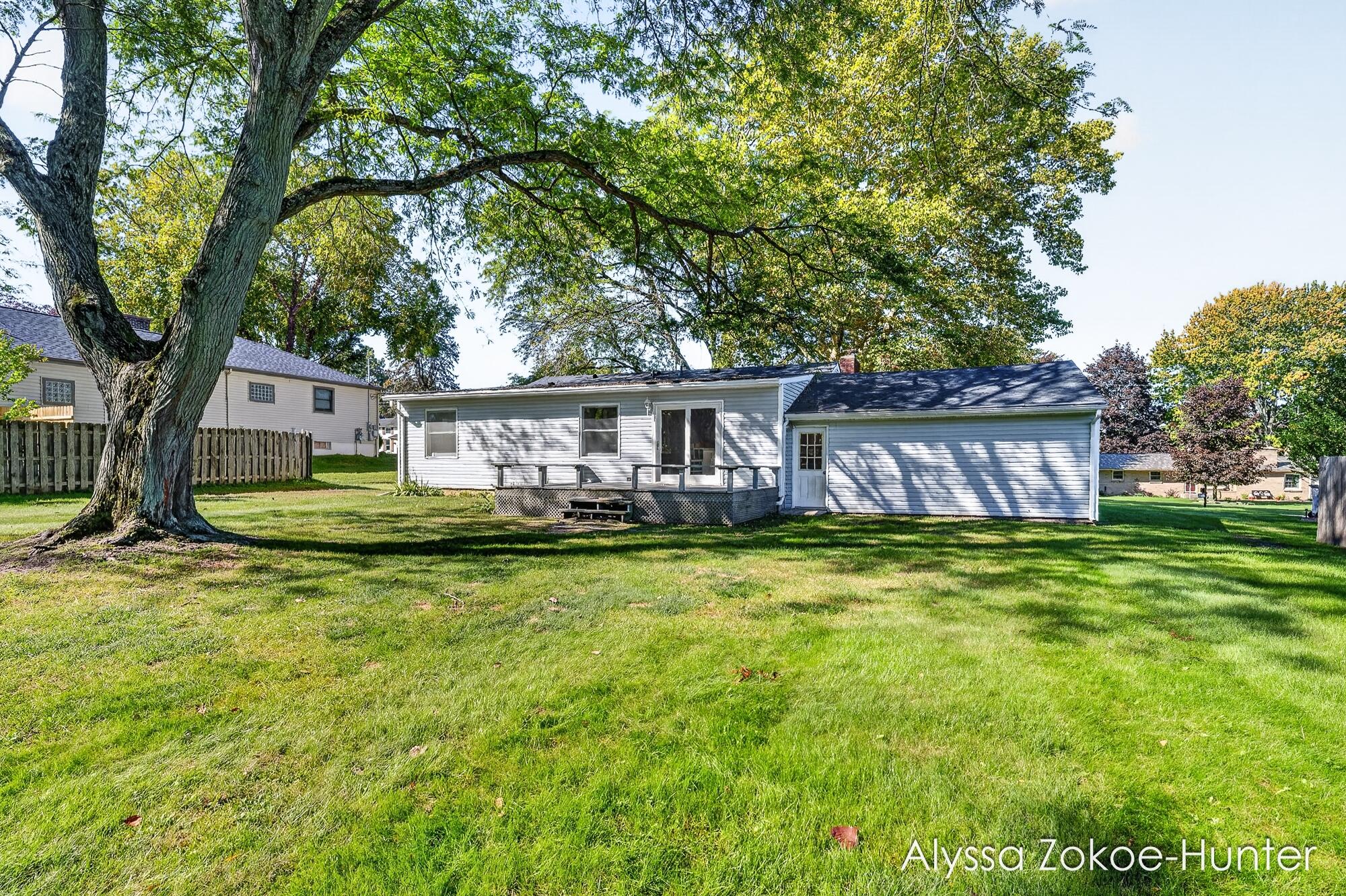 1938 Moerland Court NW Grand Rapids MI 49504