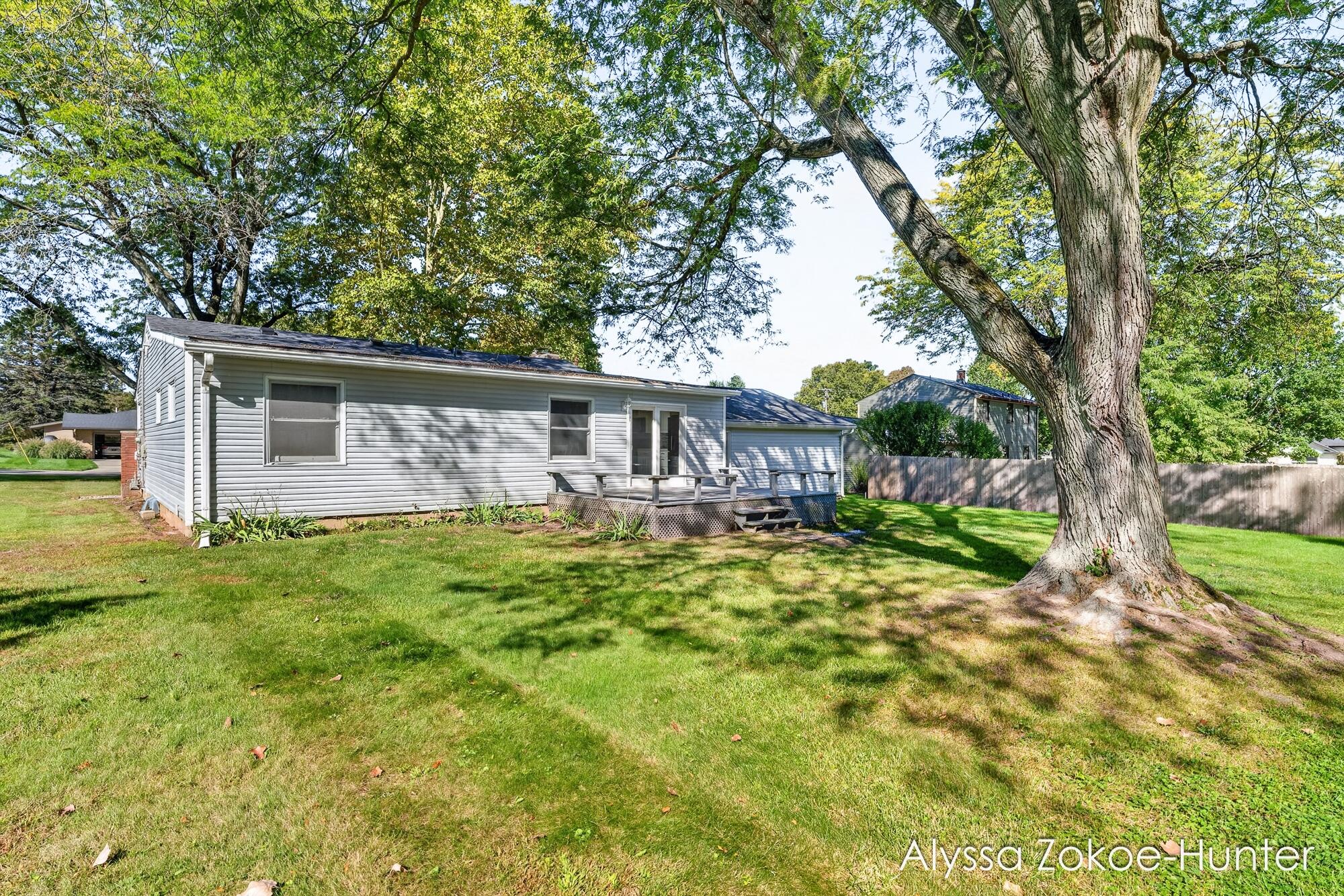 1938 Moerland Court NW Grand Rapids MI 49504