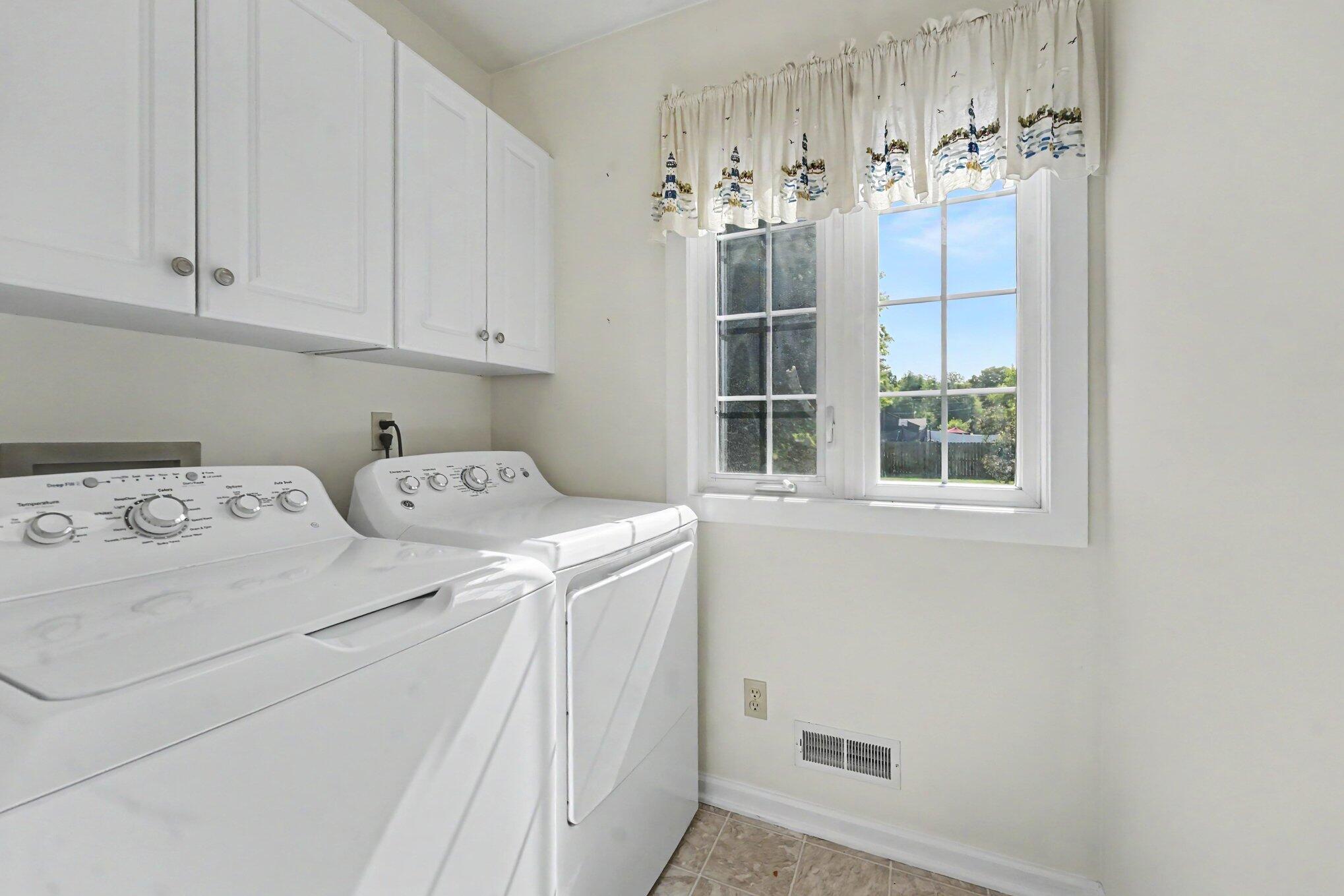3756 Auburn Avenue NE Grand Rapids MI 49525