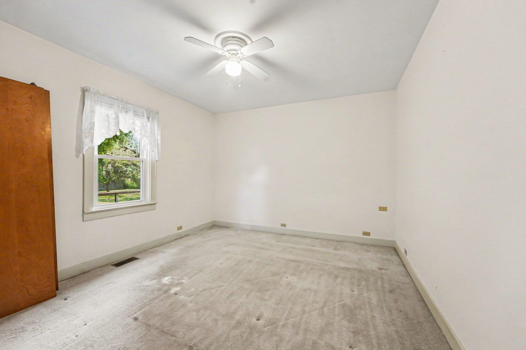 3756 Auburn Avenue NE Grand Rapids MI 49525