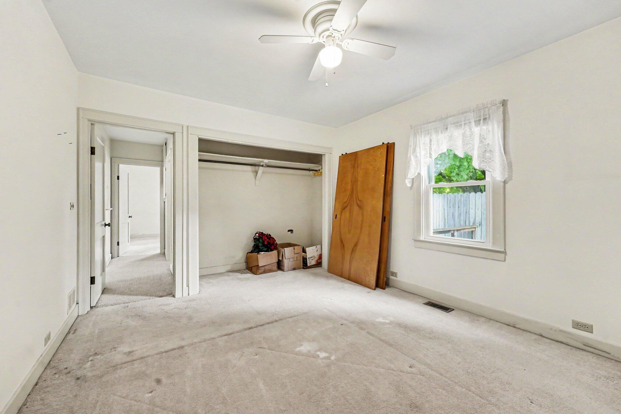 3756 Auburn Avenue NE Grand Rapids MI 49525