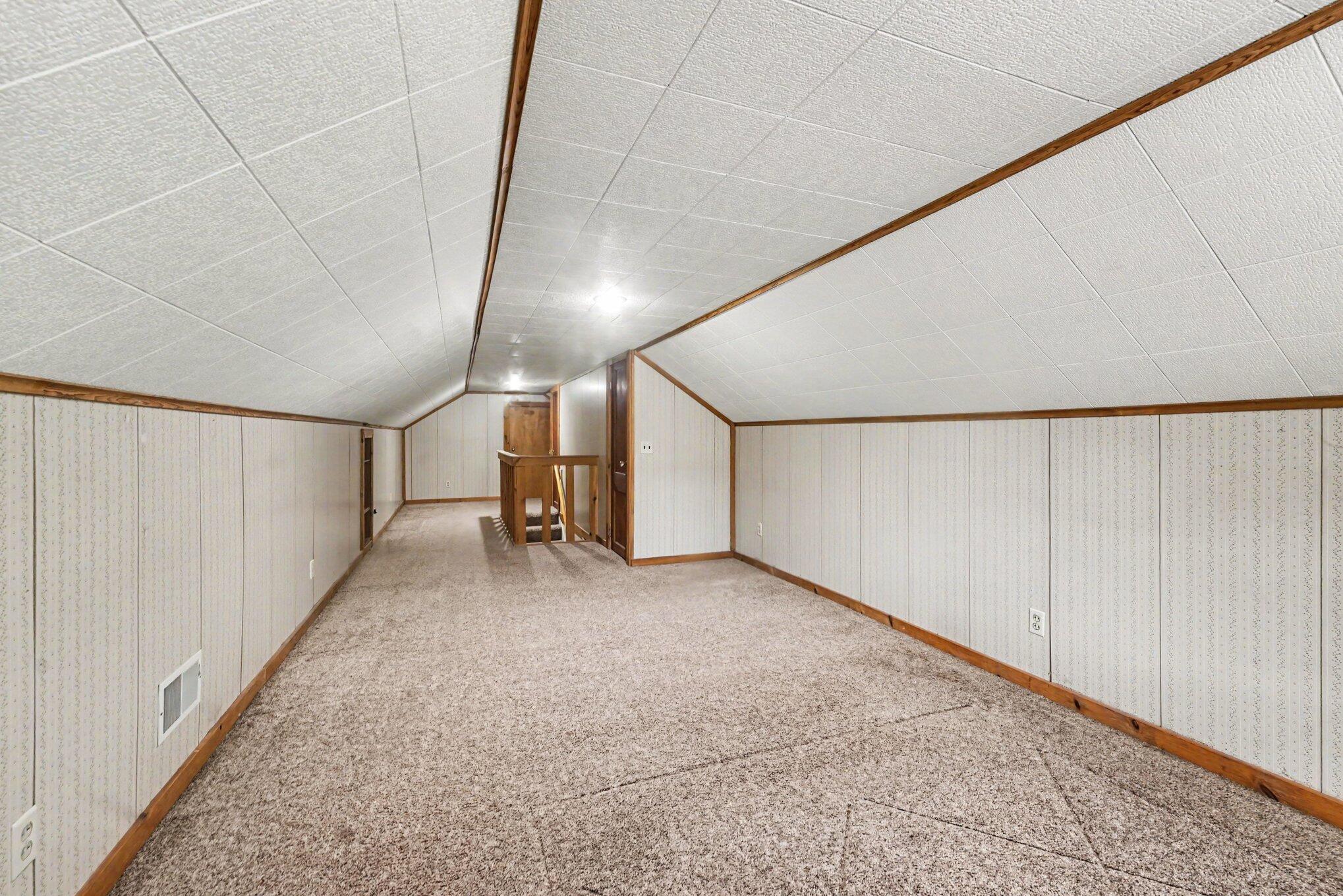3756 Auburn Avenue NE Grand Rapids MI 49525