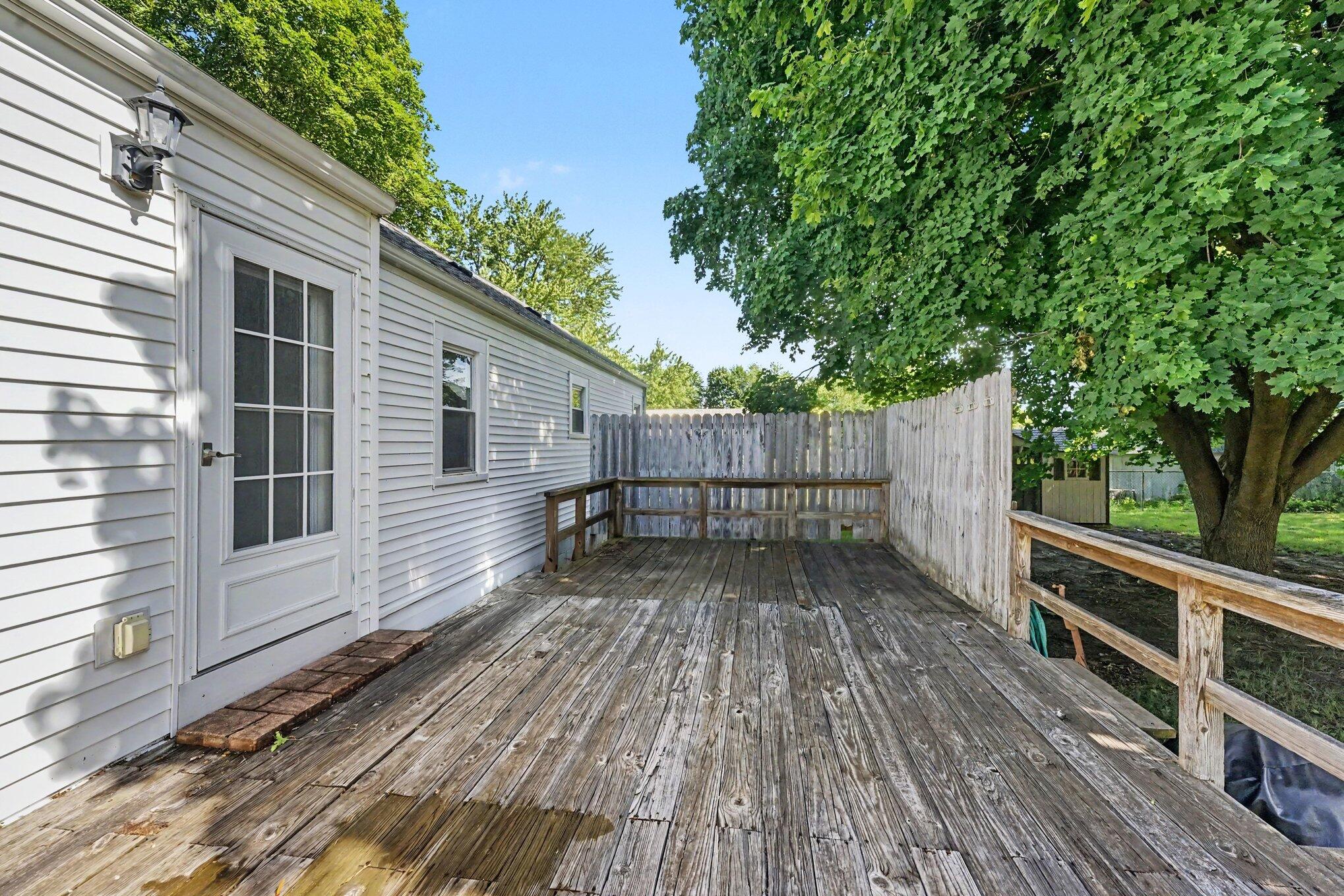 3756 Auburn Avenue NE Grand Rapids MI 49525