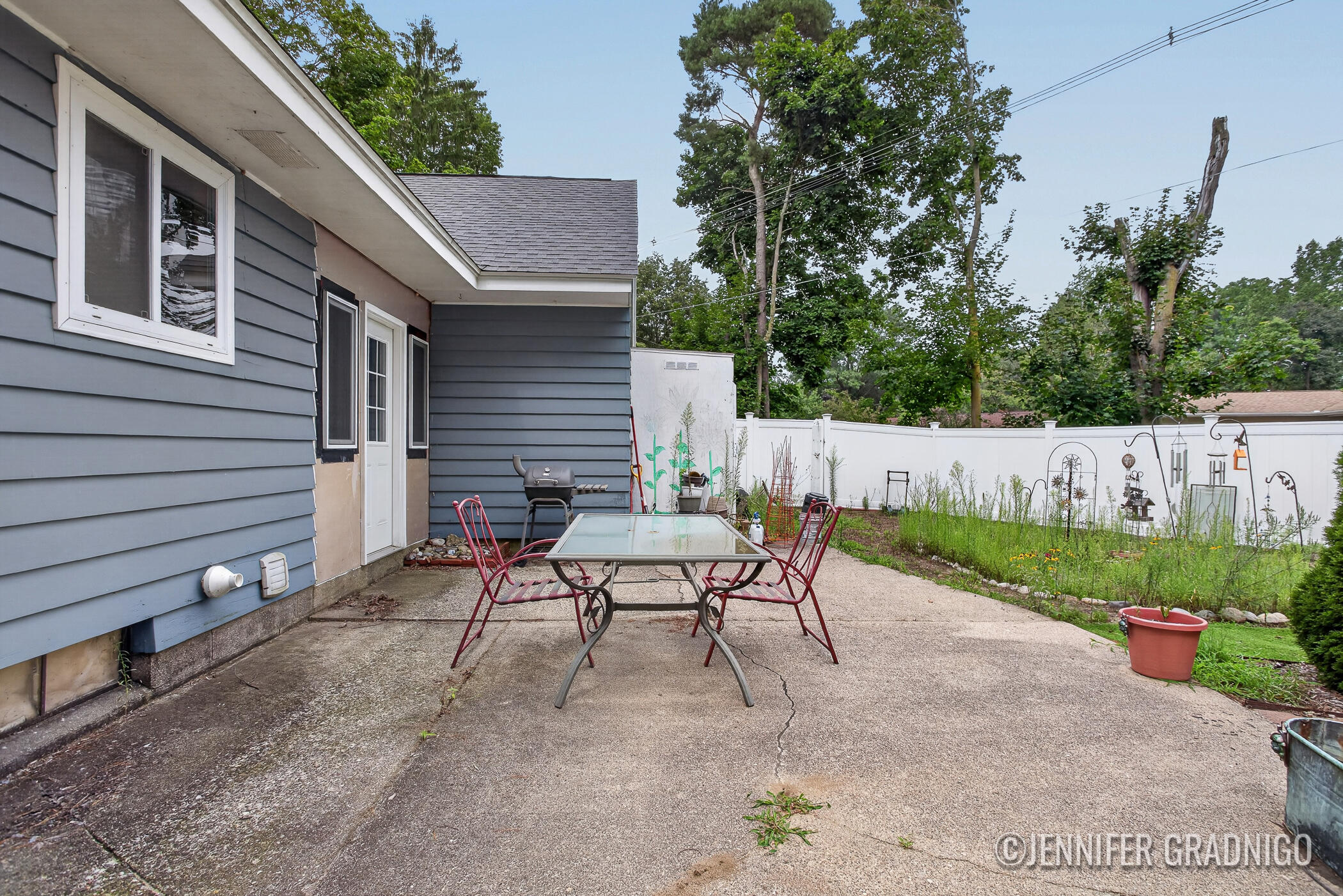 943 Grandridge Court Holland MI 49423