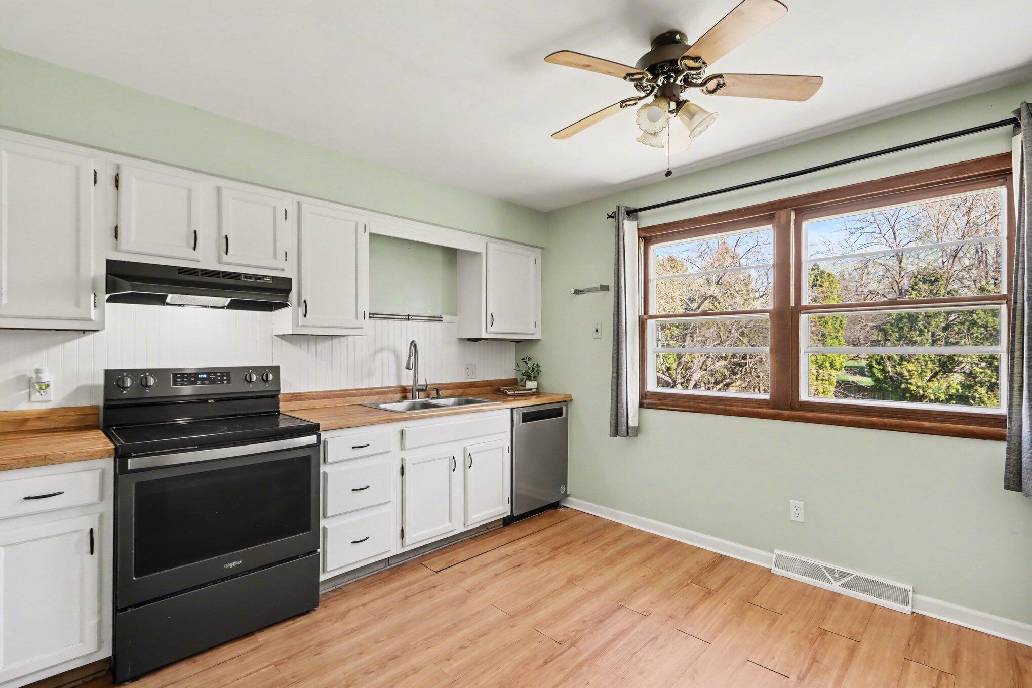 1409 Bacon Avenue Portage MI 49002