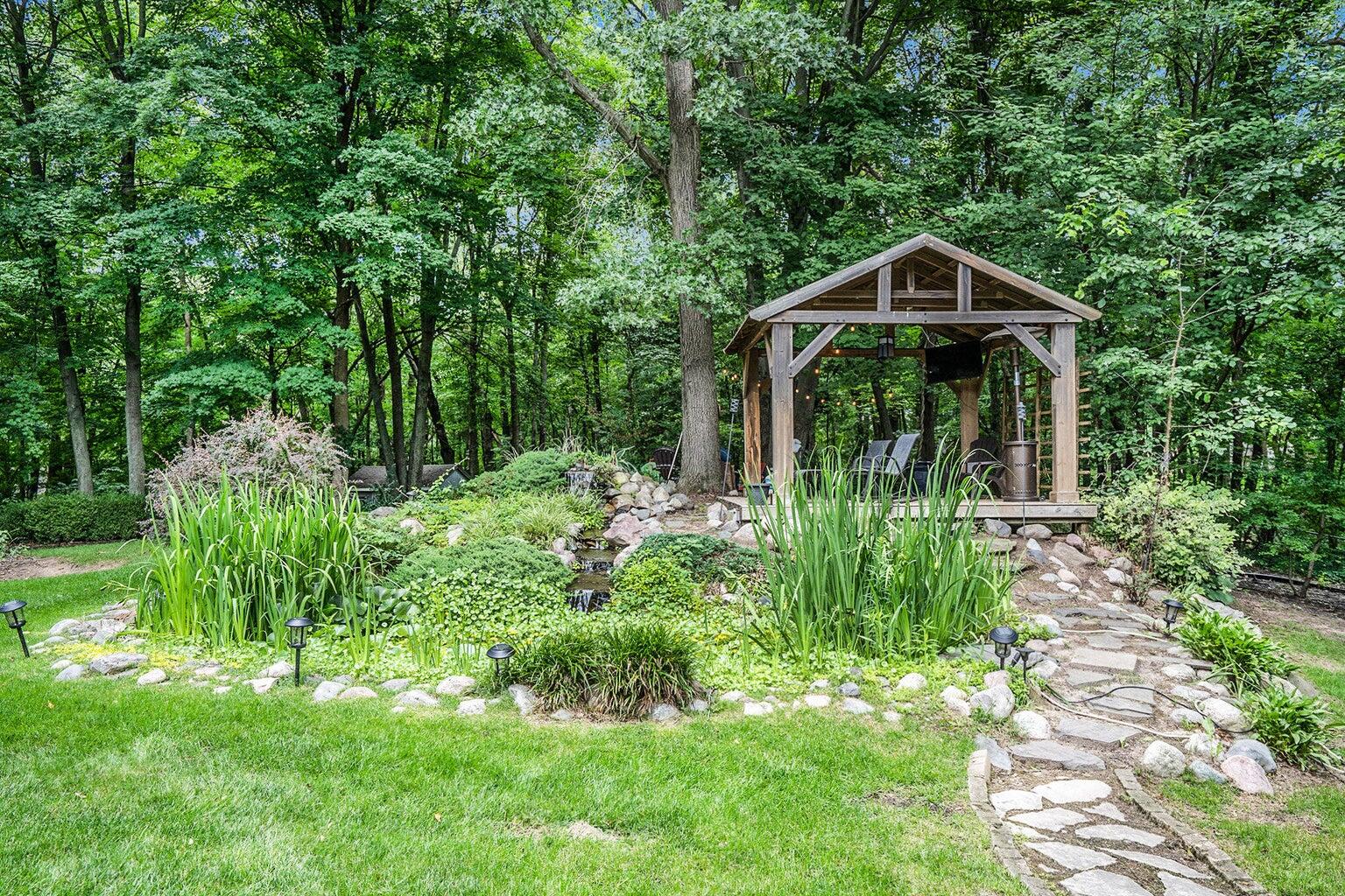 6390 Shugarbush Trail Kalamazoo MI 49009