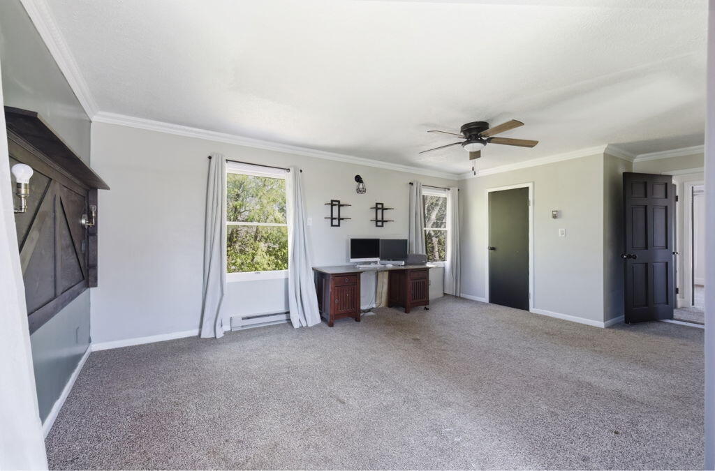 710 S Elm Street Three Oaks MI 49128