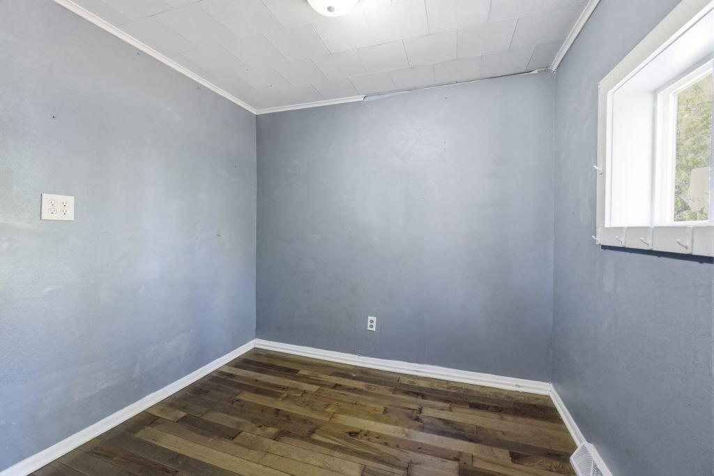 710 S Elm Street Three Oaks MI 49128