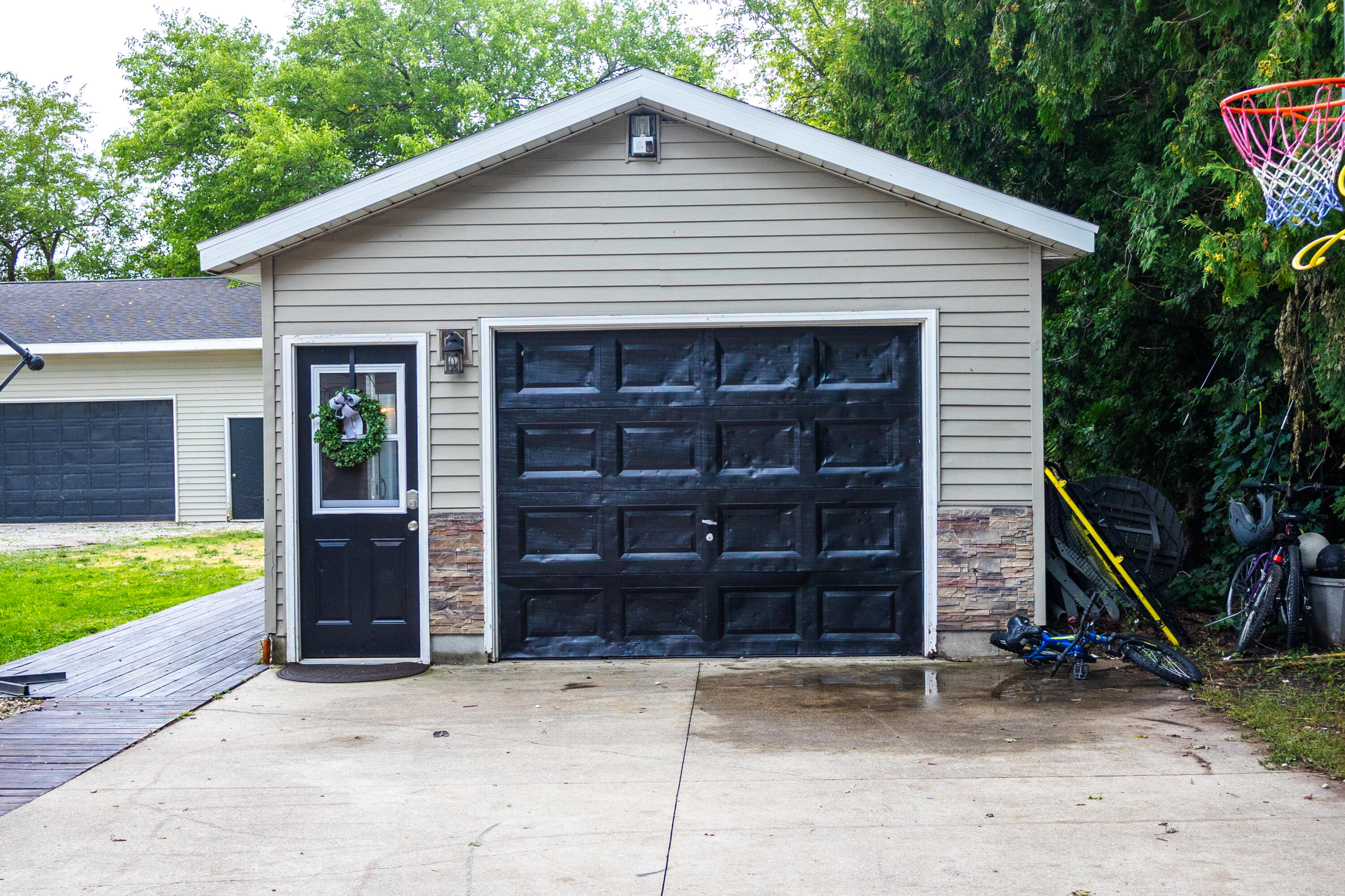 710 S Elm Street Three Oaks MI 49128