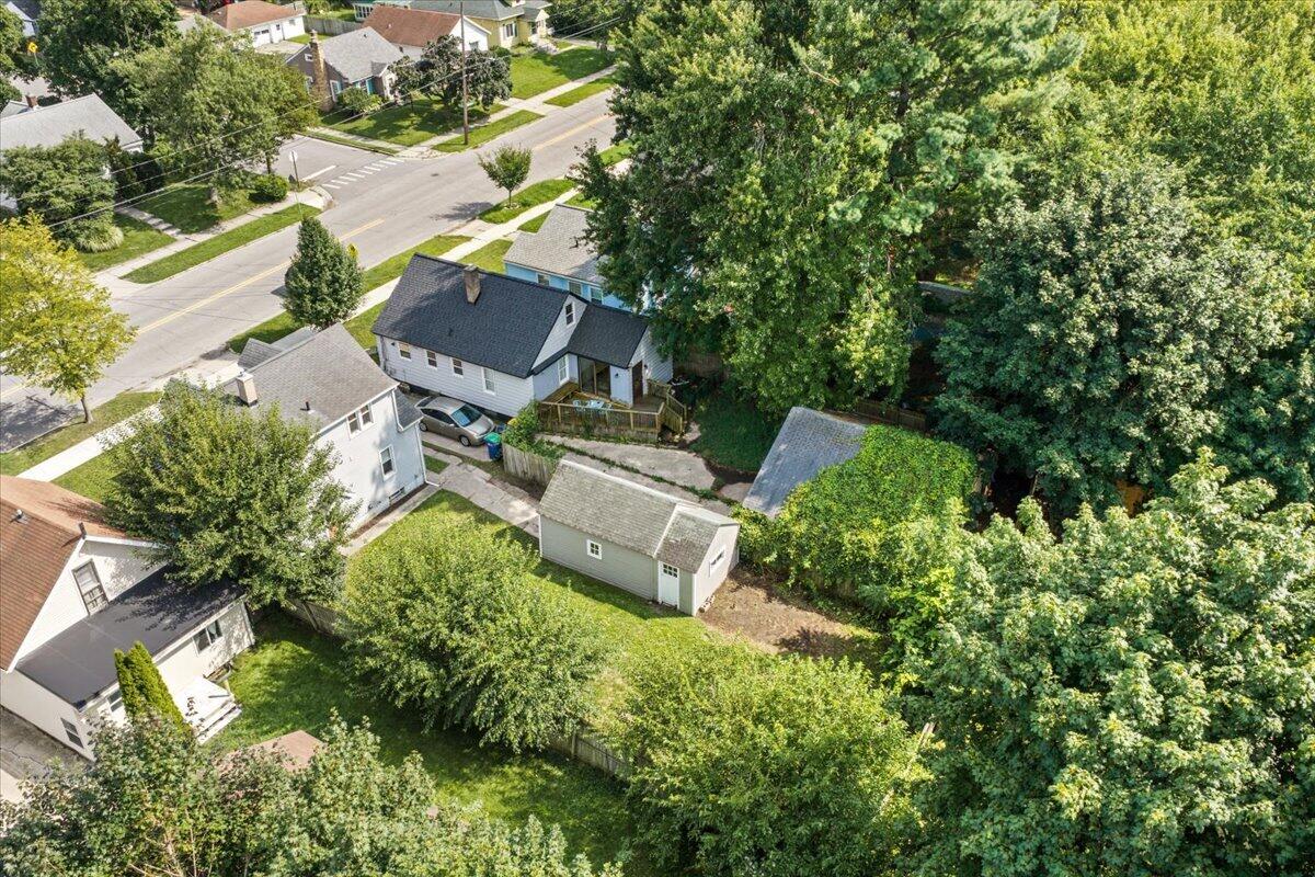 1319 Diamond Avenue NE Grand Rapids MI 49505