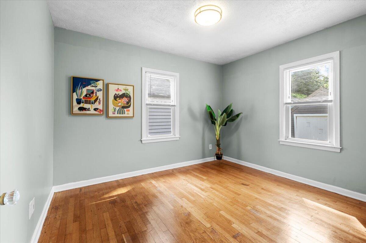 1319 Diamond Avenue NE Grand Rapids MI 49505